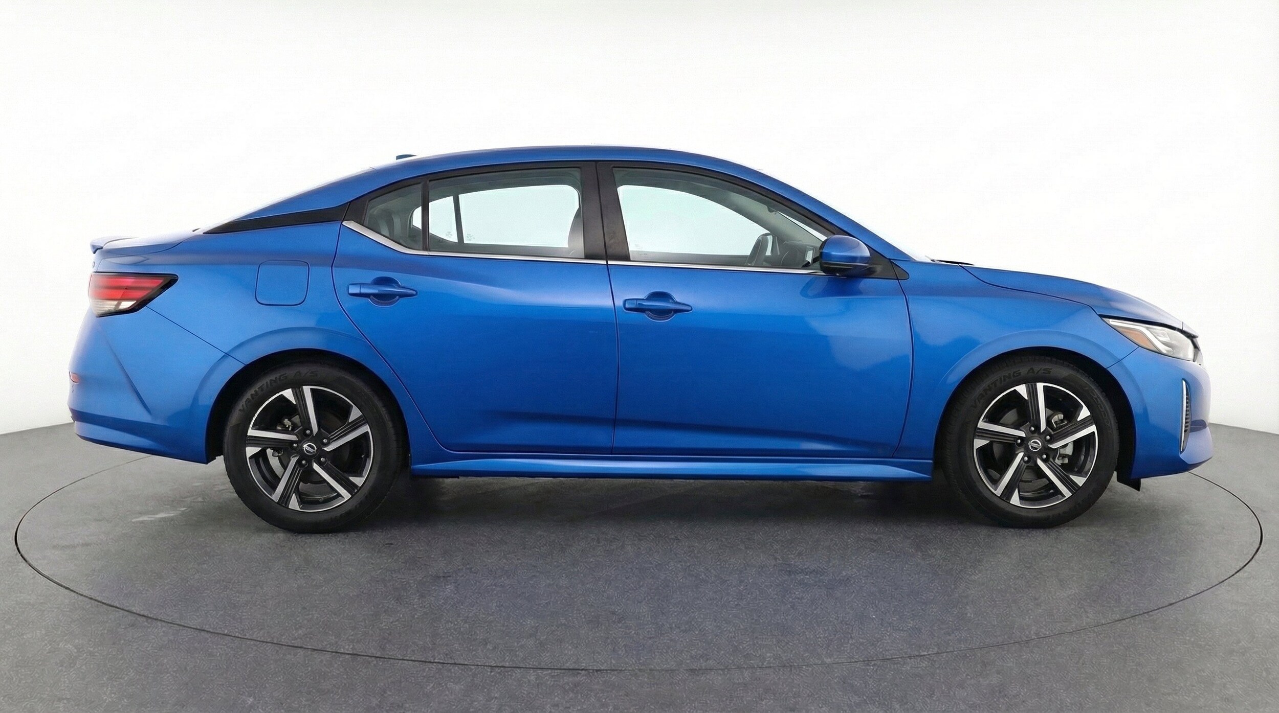 Thumbnail: 2025 Nissan Sentra - 11