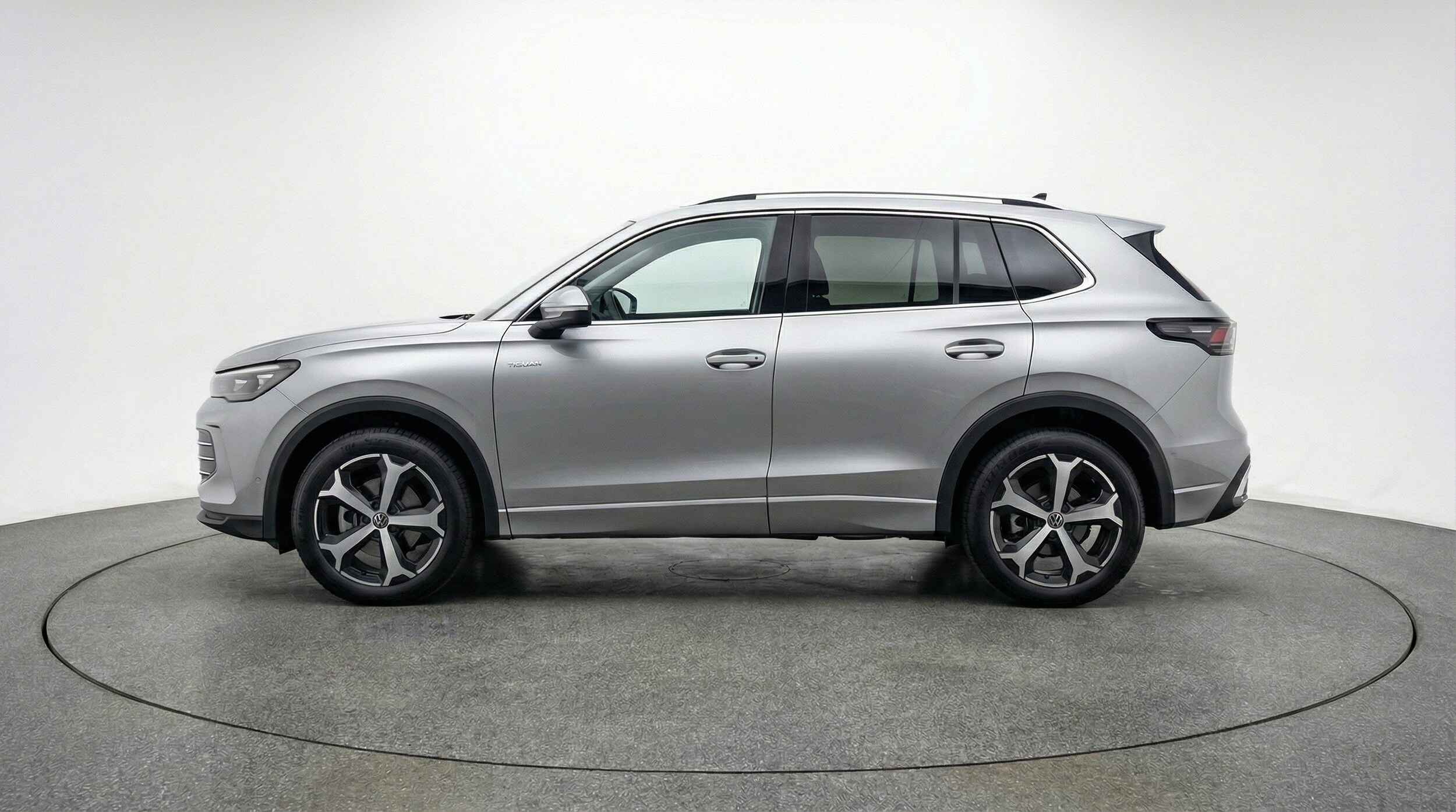 Thumbnail: 2026 Volkswagen Tiguan - 5