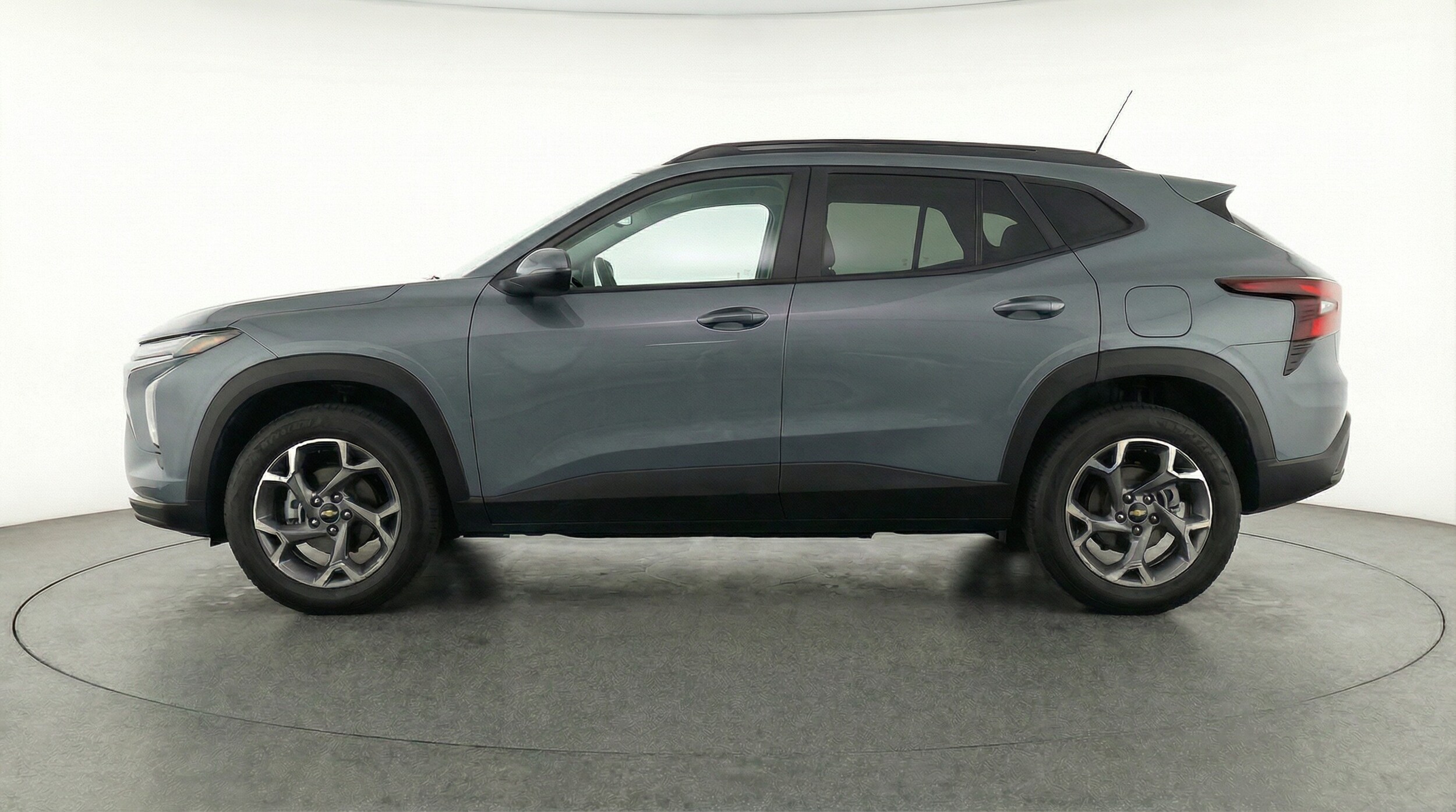 Thumbnail: 2025 Chevrolet Trax - 4