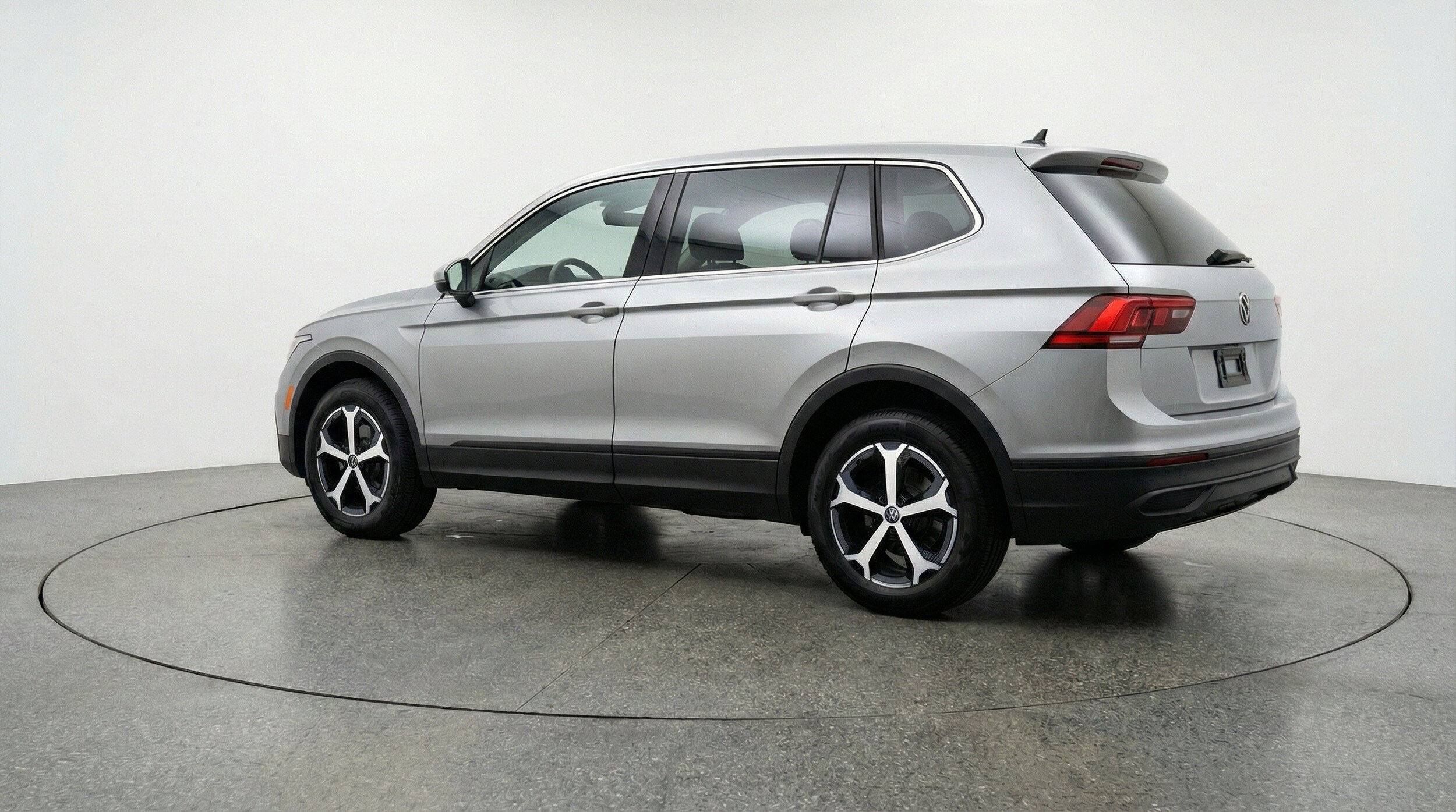 Thumbnail: 2026 Volkswagen Tiguan - 6