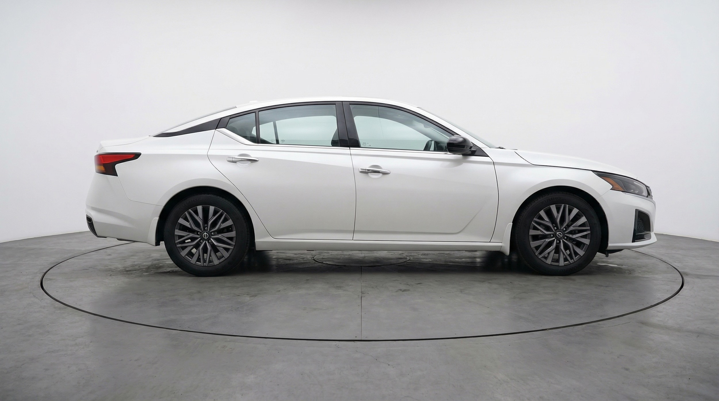 Thumbnail: 2025 Nissan Altima - 8