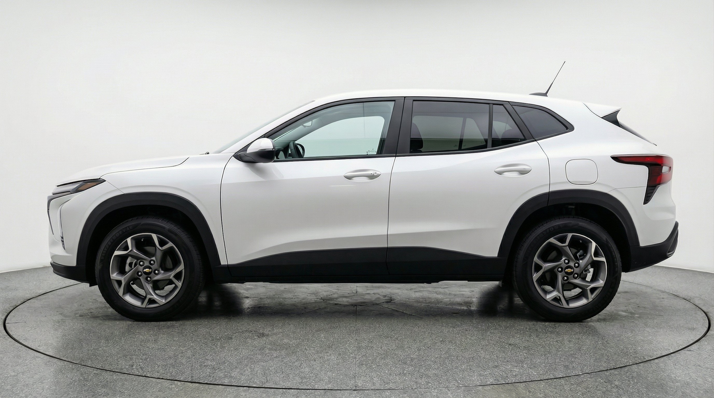 Thumbnail: 2025 Chevrolet Trax - 5