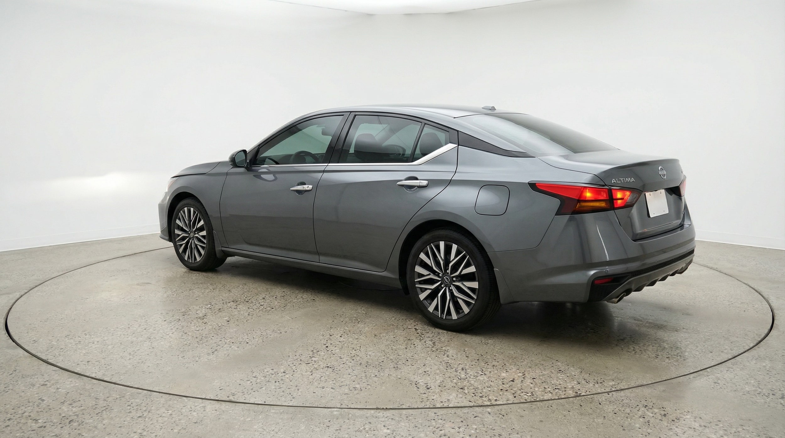 Thumbnail: 2025 Nissan Altima - 5