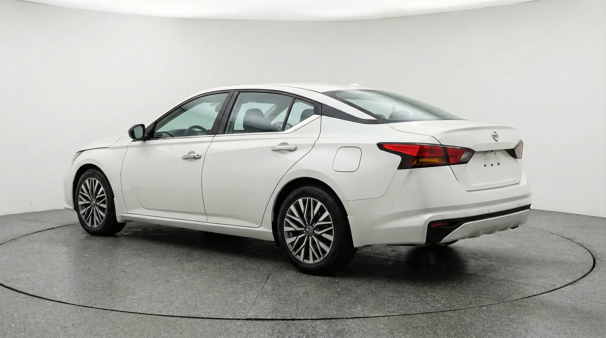 Thumbnail: 2025 Nissan Altima - 5