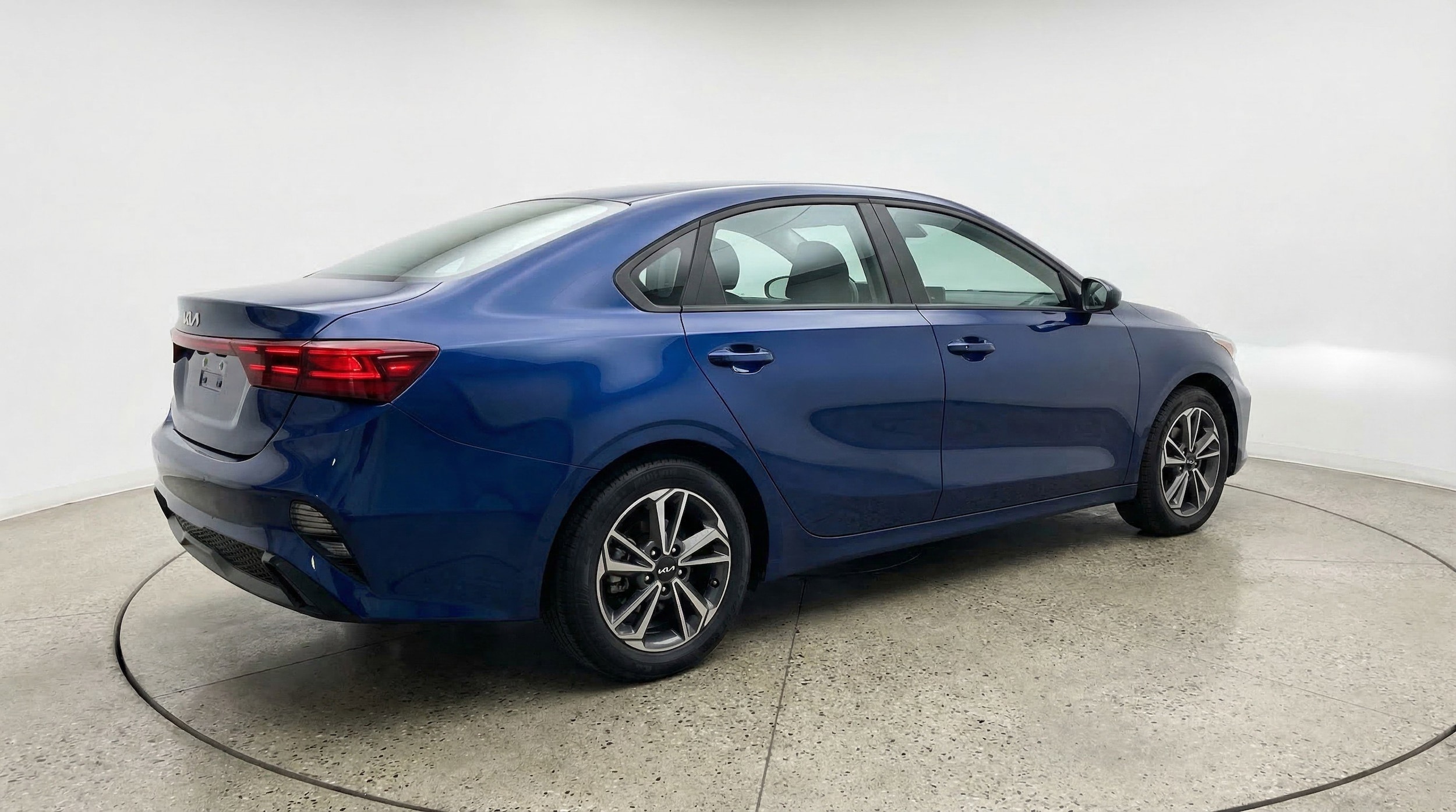 Thumbnail: 2024 Kia Forte - 9