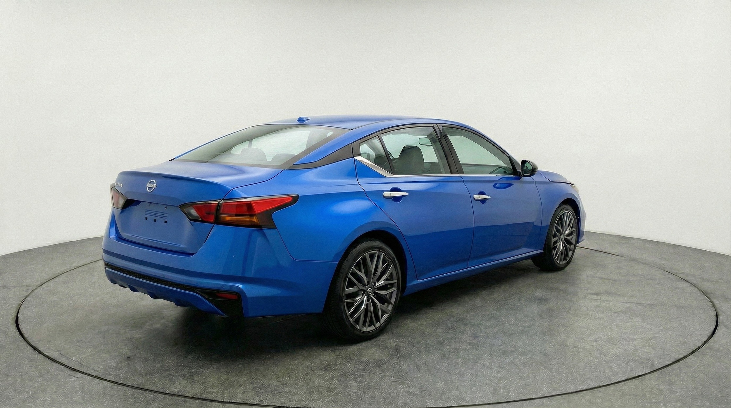 Thumbnail: 2025 Nissan Altima - 9