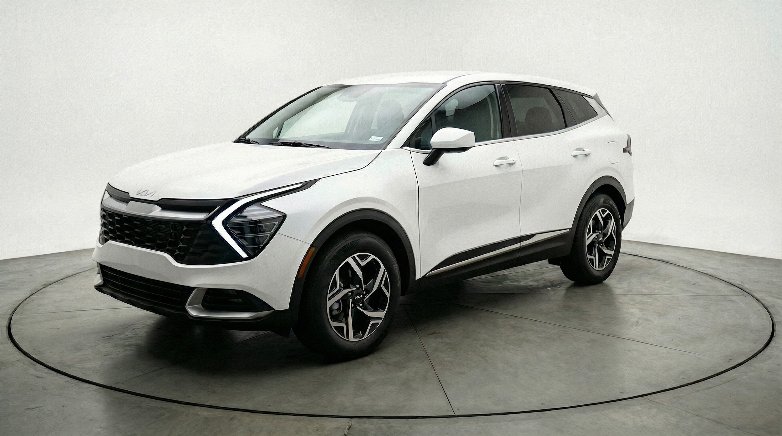 Thumbnail: 2025 Kia Sportage - 3