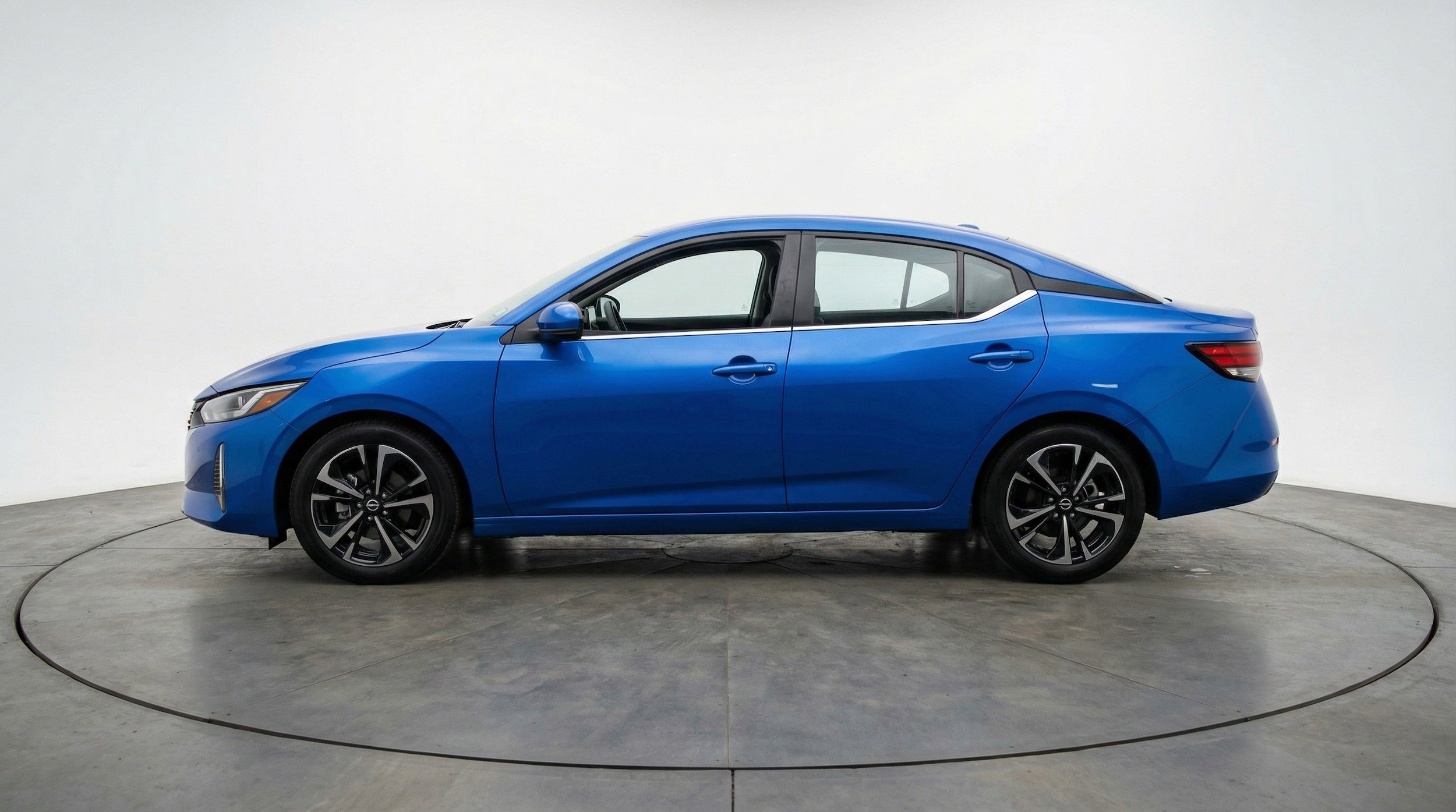 Thumbnail: 2025 Nissan Sentra - 5