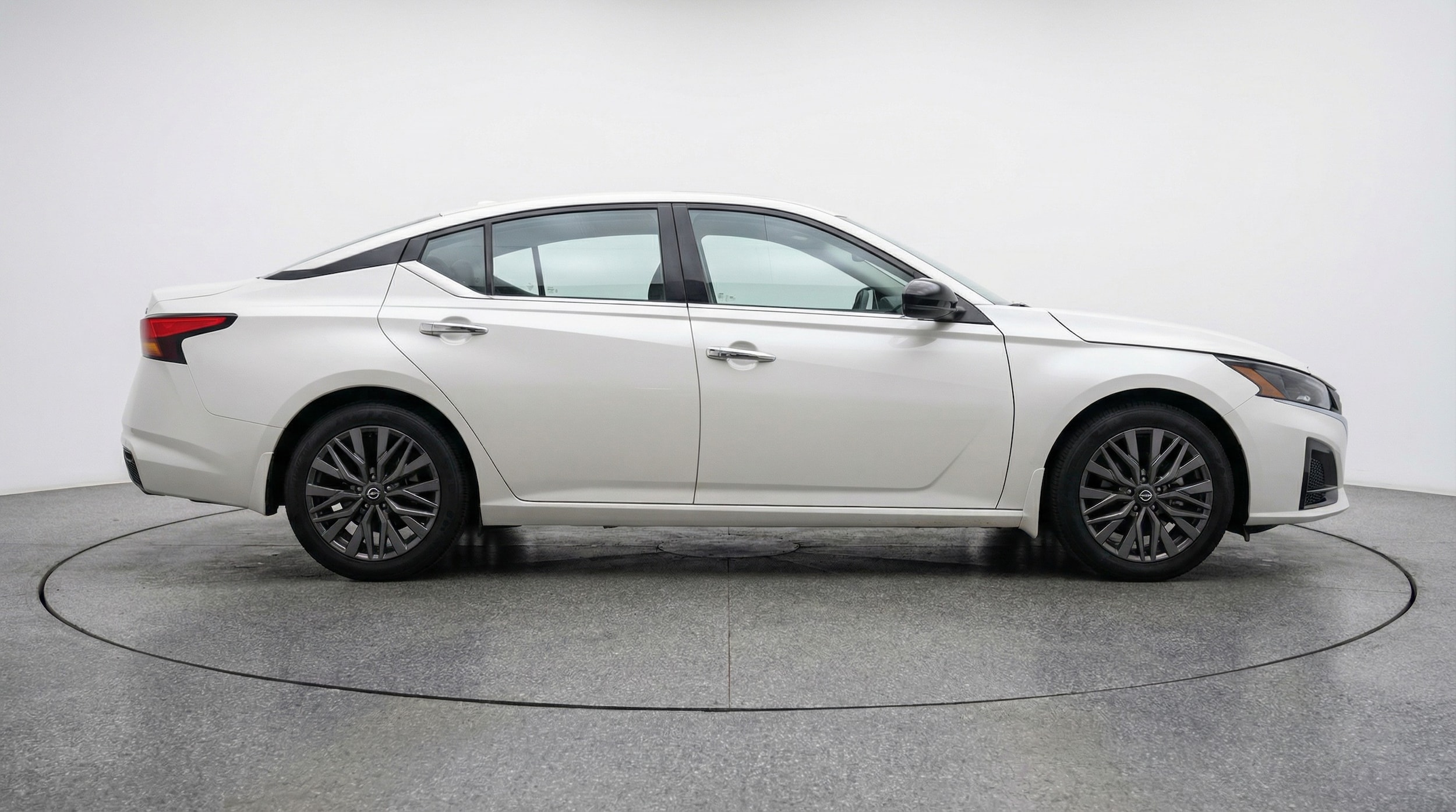 Thumbnail: 2025 Nissan Altima - 8