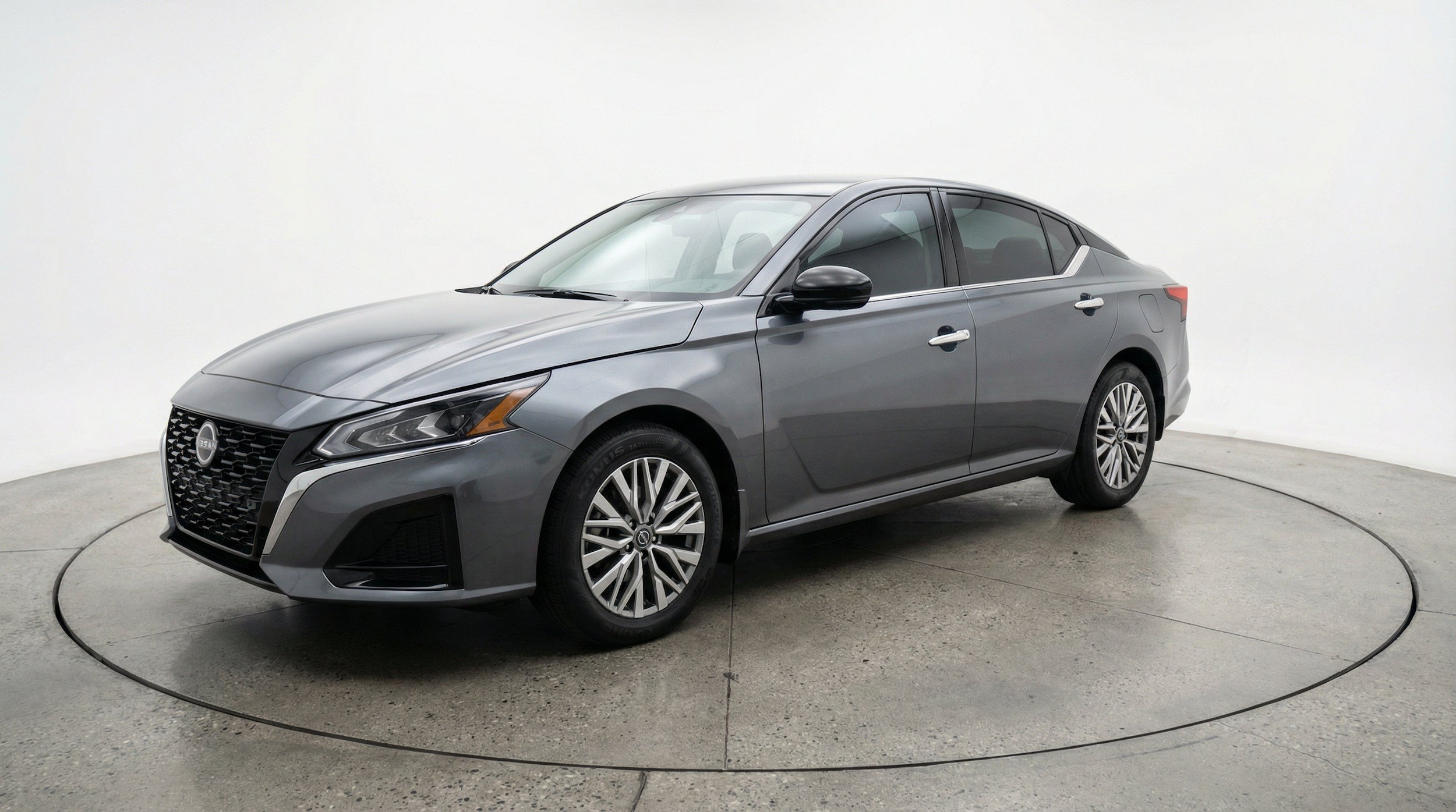 Thumbnail: 2025 Nissan Altima - 3