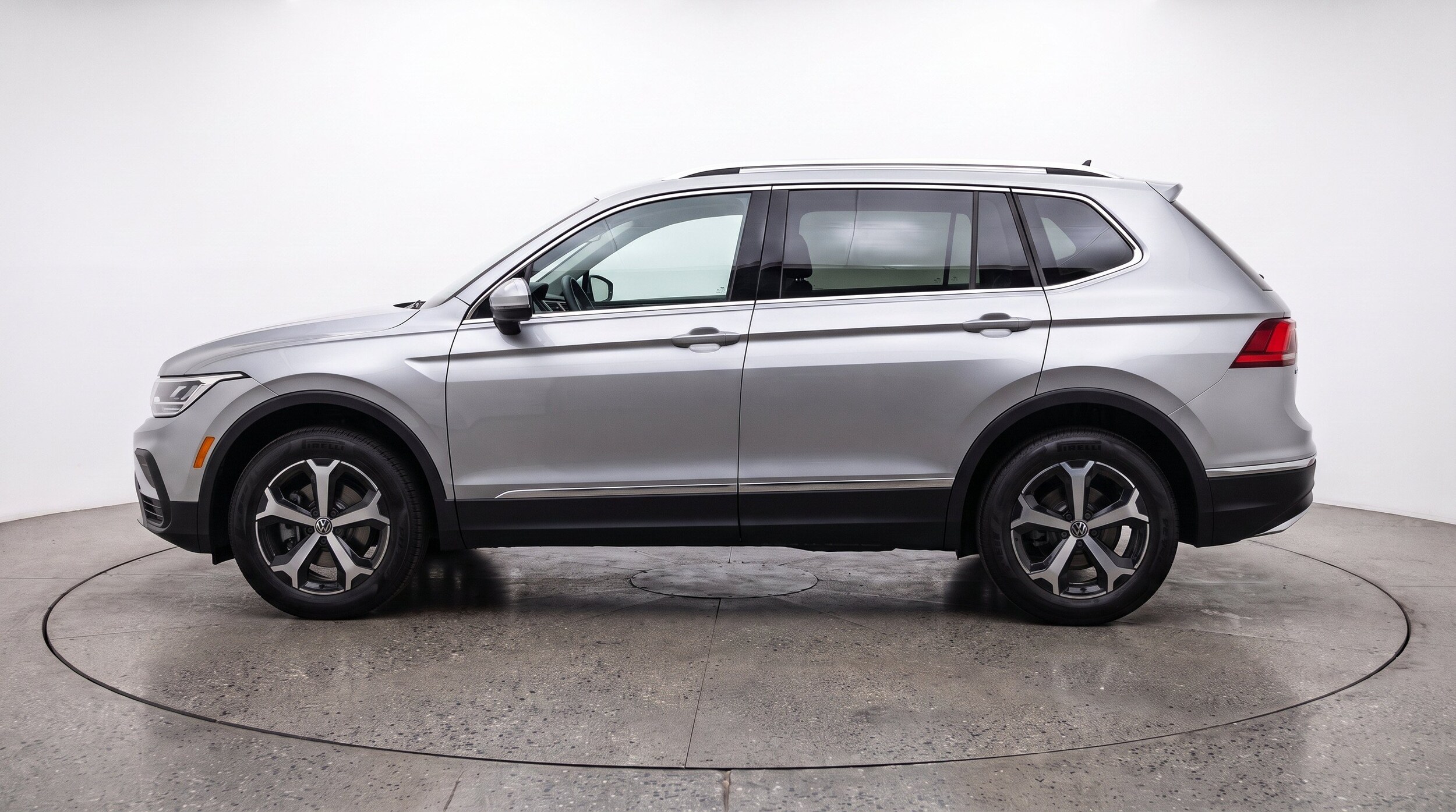 Thumbnail: 2026 Volkswagen Tiguan - 5
