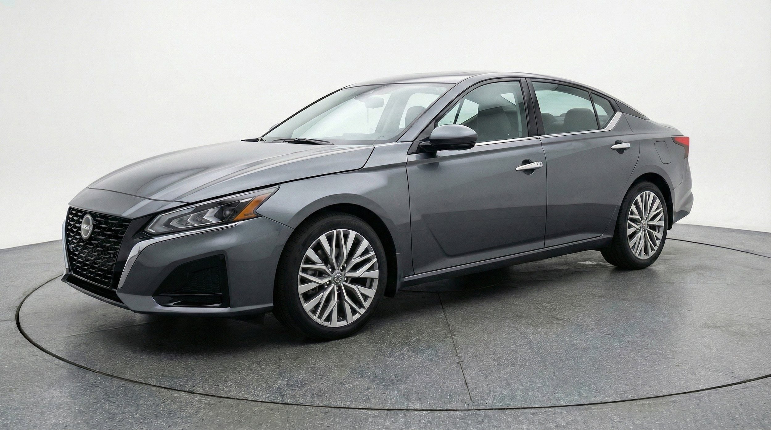 Thumbnail: 2025 Nissan Altima - 3