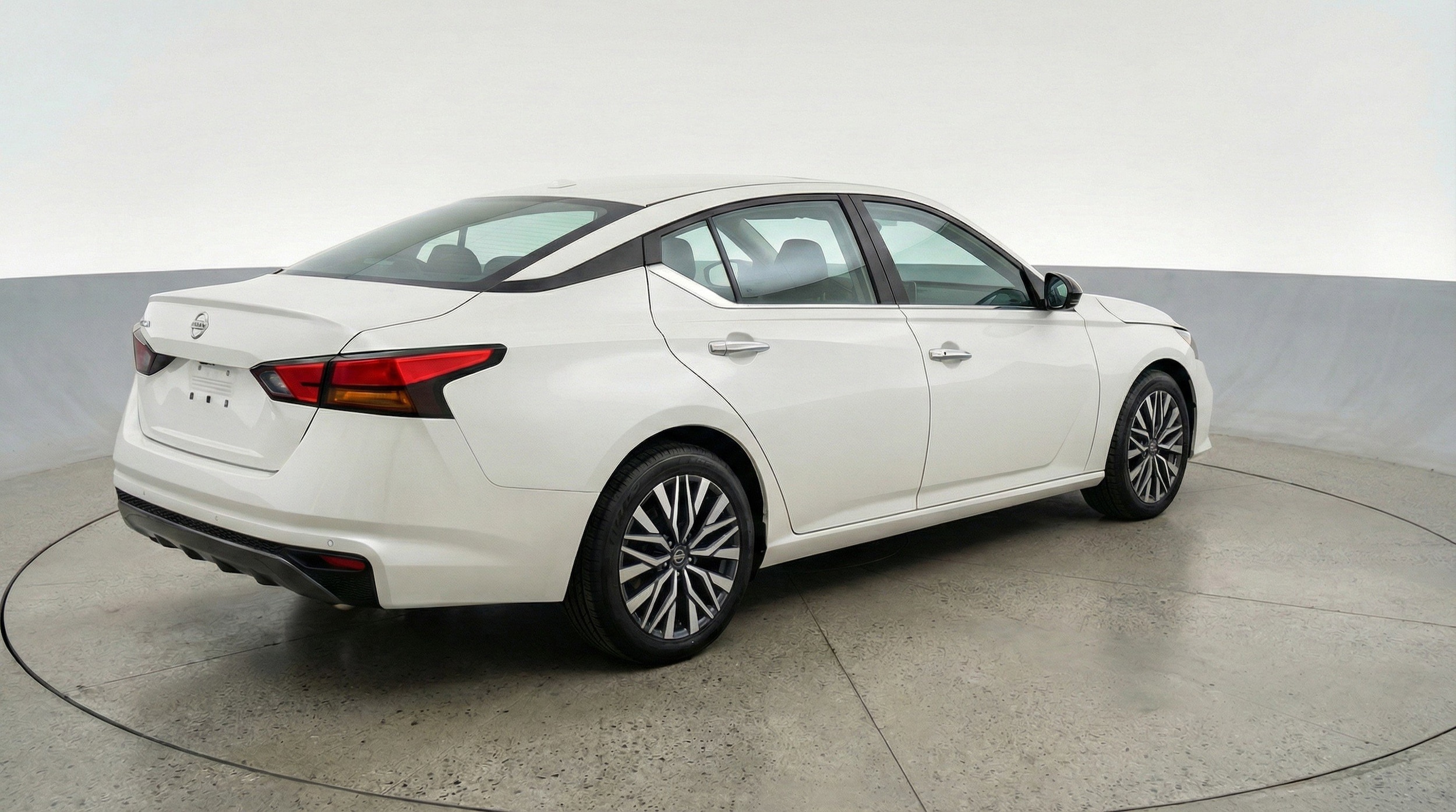 Thumbnail: 2025 Nissan Altima - 9