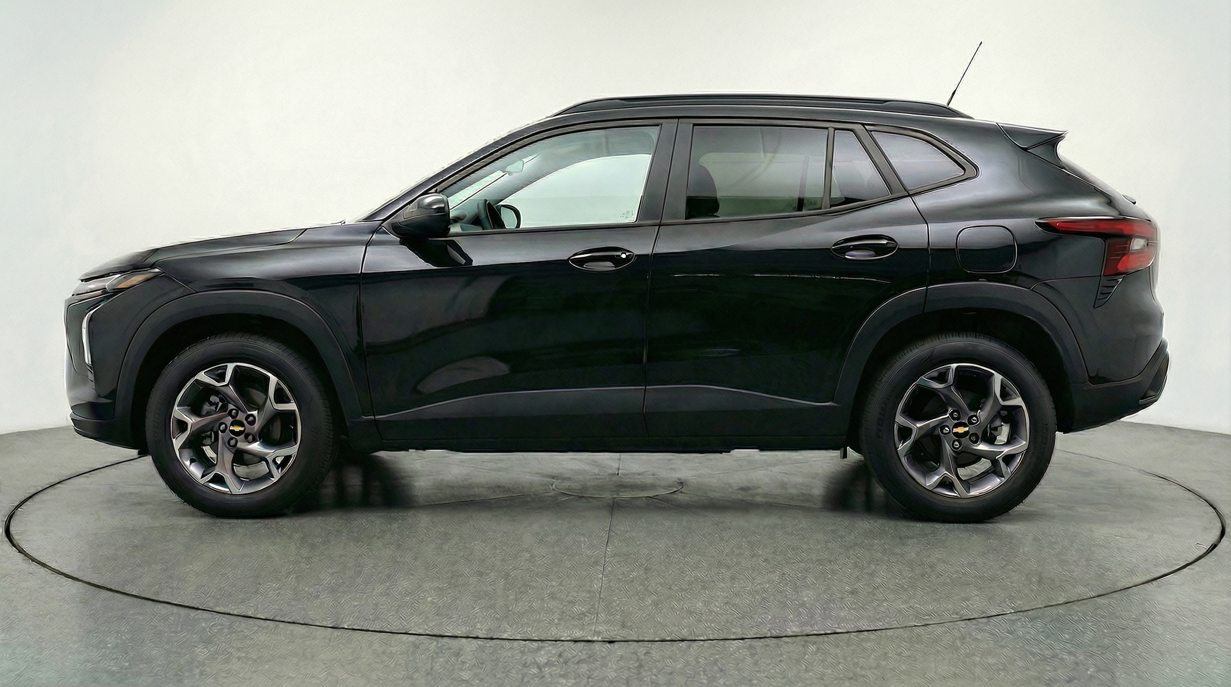 Thumbnail: 2025 Chevrolet Trax - 4