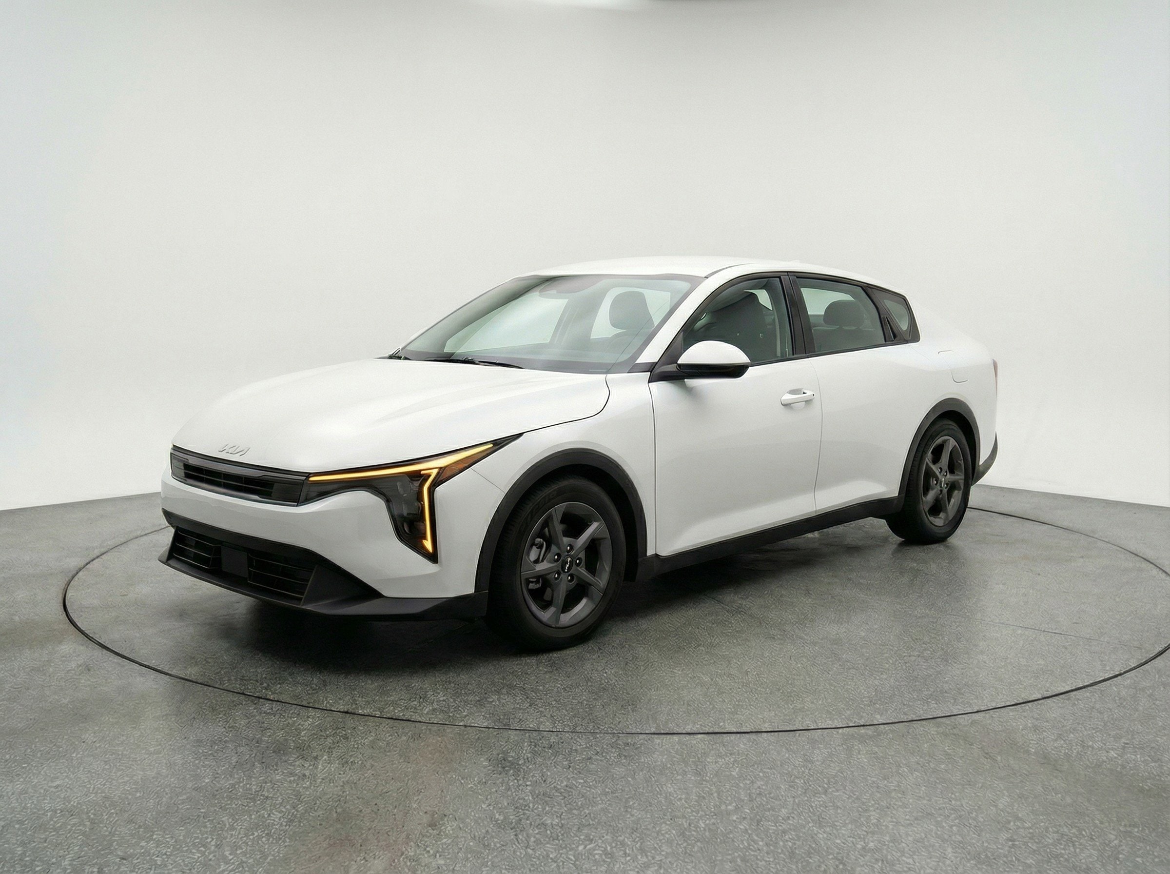 Thumbnail: 2025 Kia K4 - 3