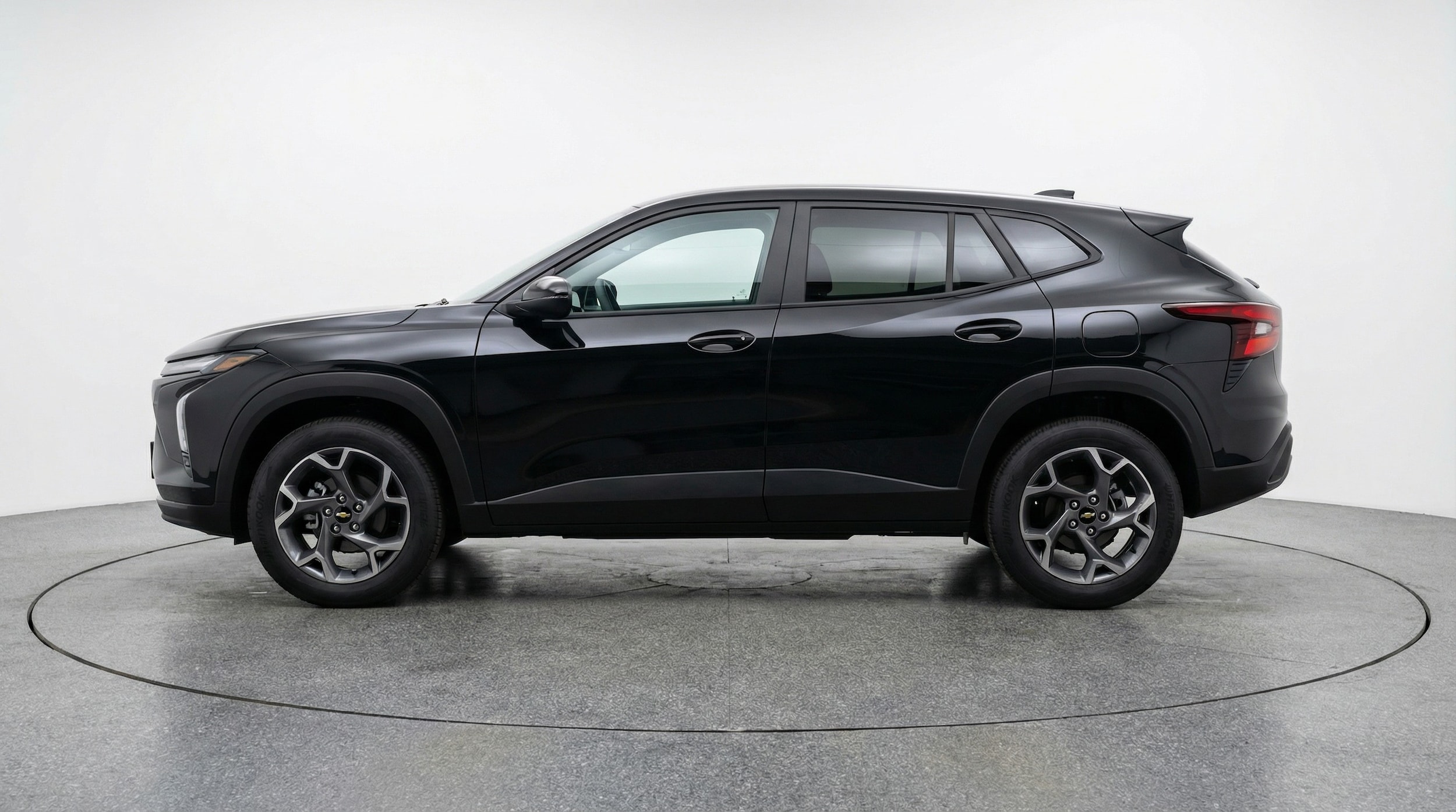 Thumbnail: 2025 Chevrolet Trax - 4