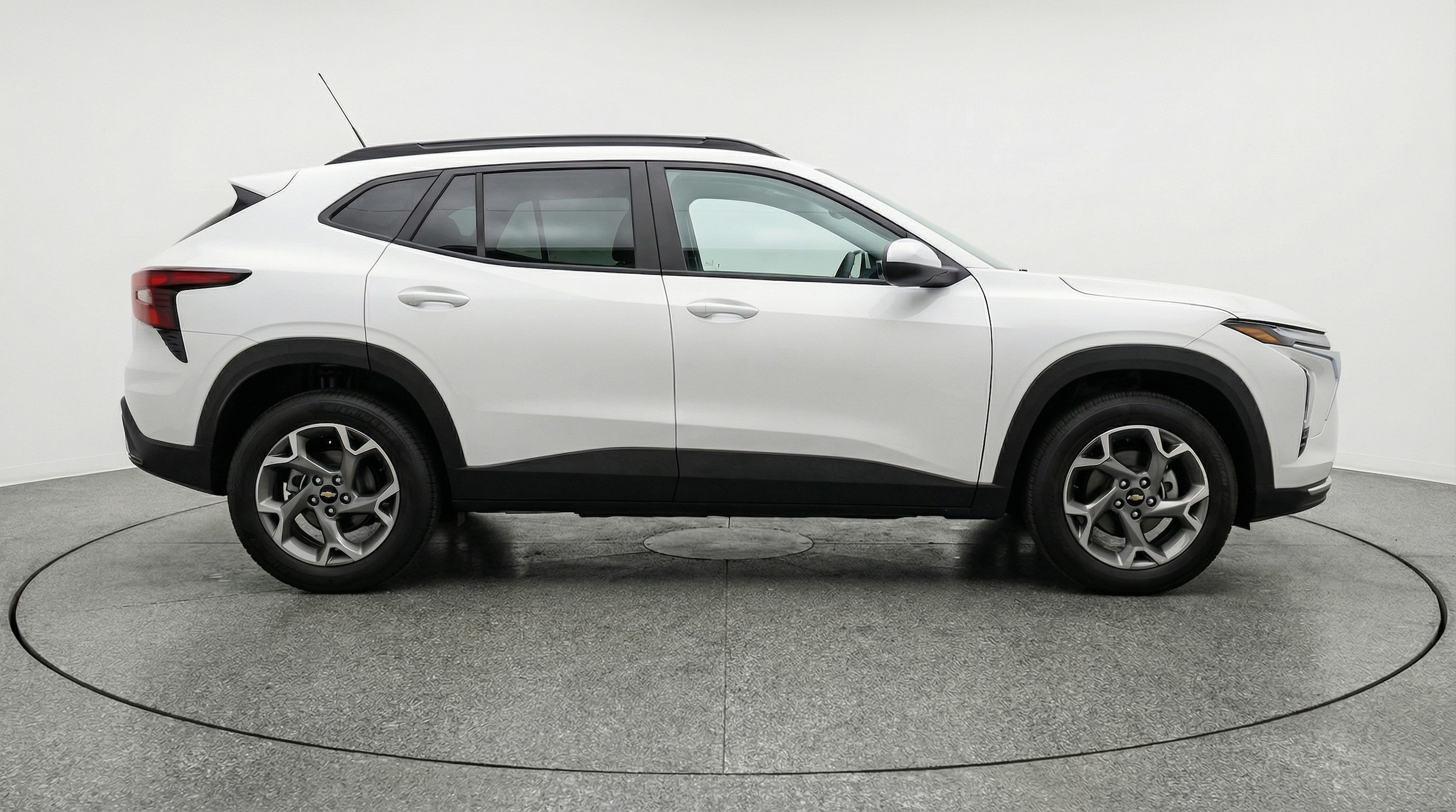 Thumbnail: 2025 Chevrolet Trax - 8