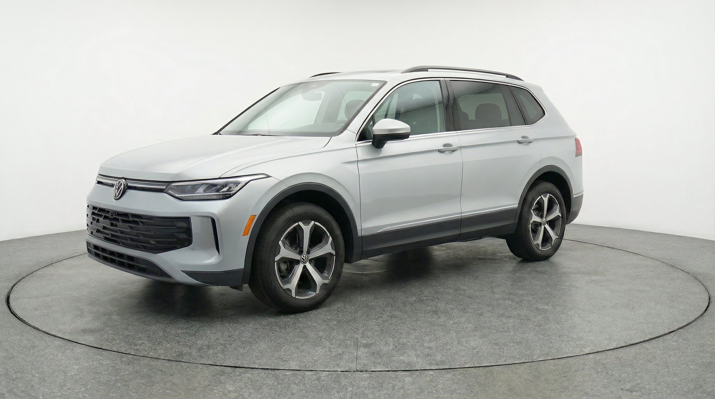 Thumbnail: 2026 Volkswagen Tiguan - 3