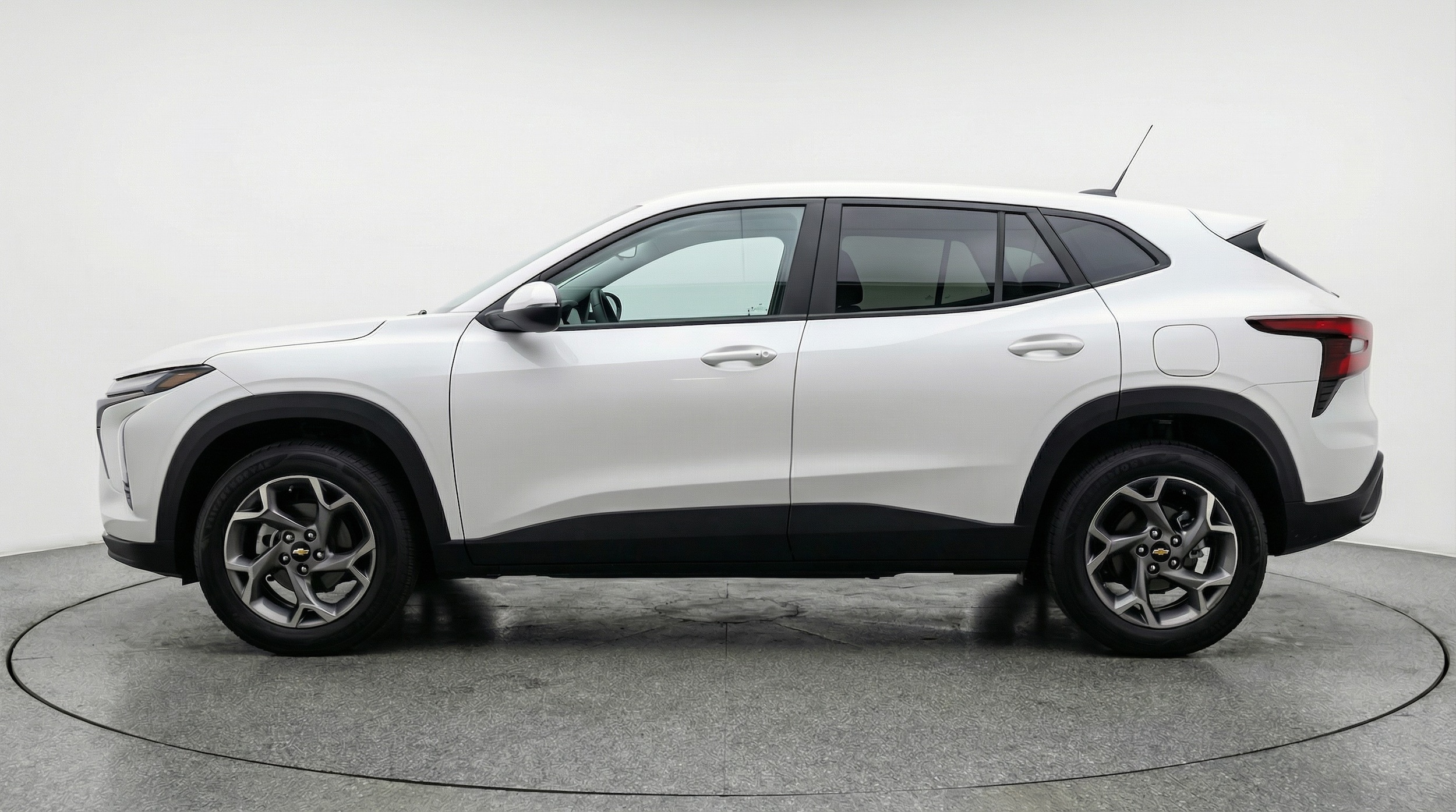 Thumbnail: 2025 Chevrolet Trax - 4