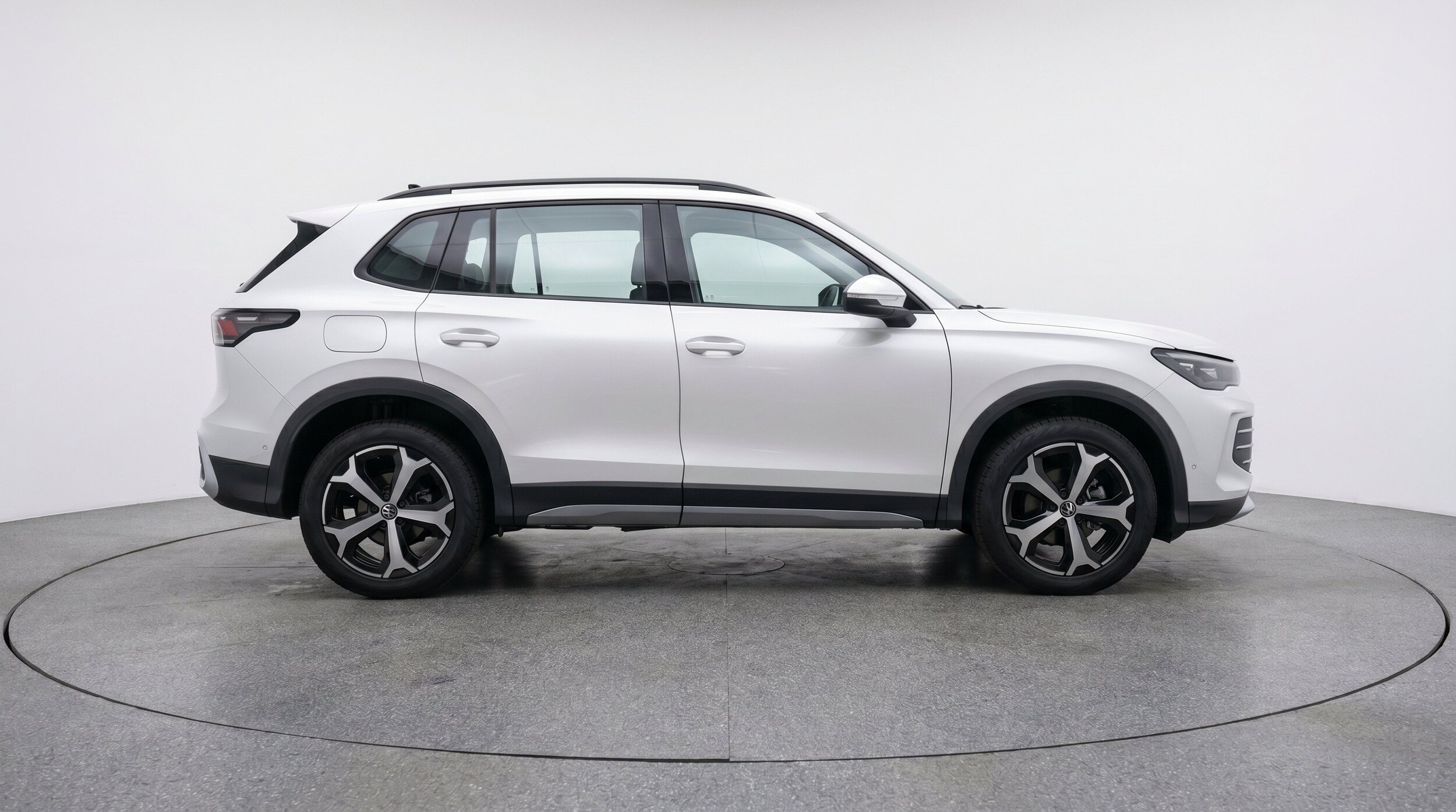 Thumbnail: 2026 Volkswagen Tiguan - 11