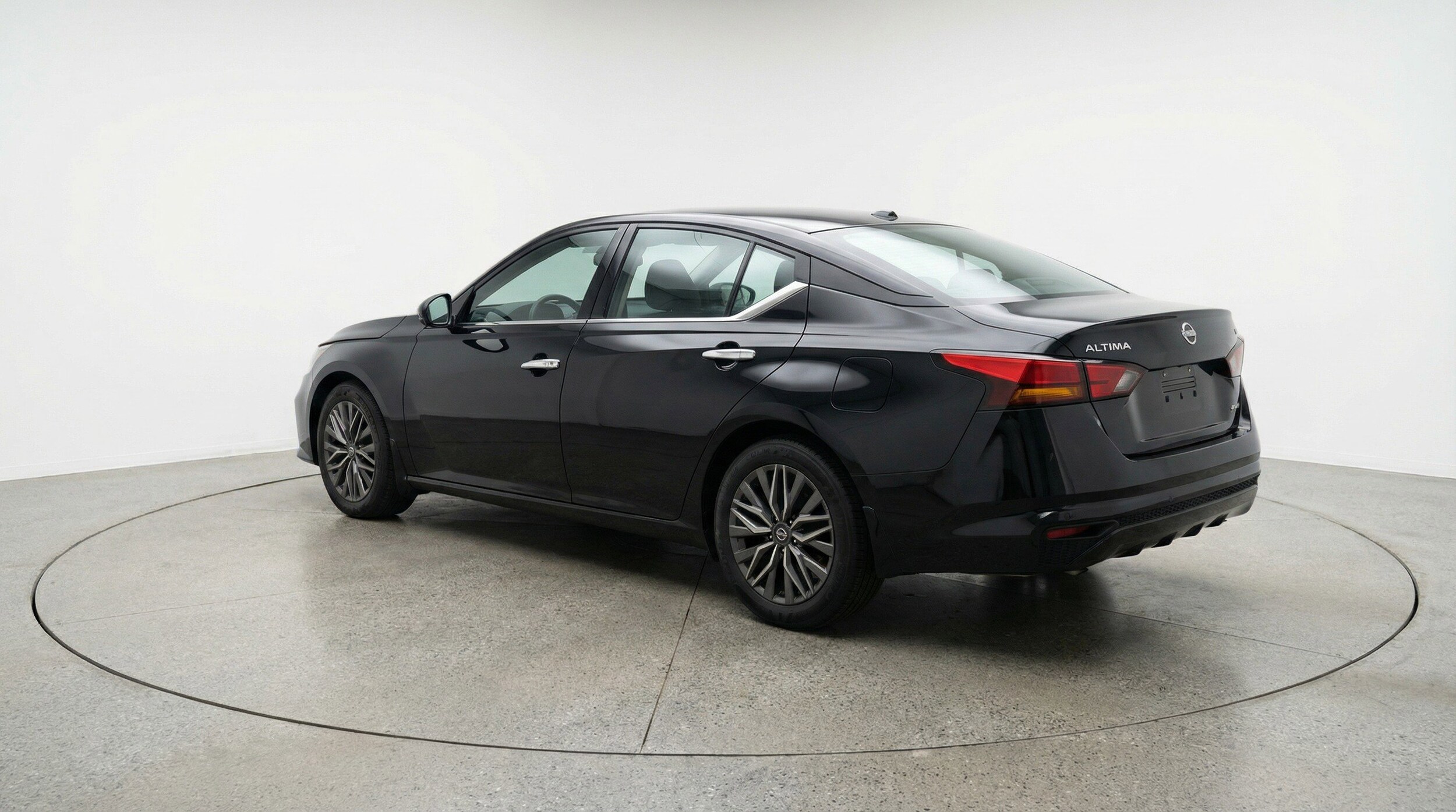 Thumbnail: 2025 Nissan Altima - 6