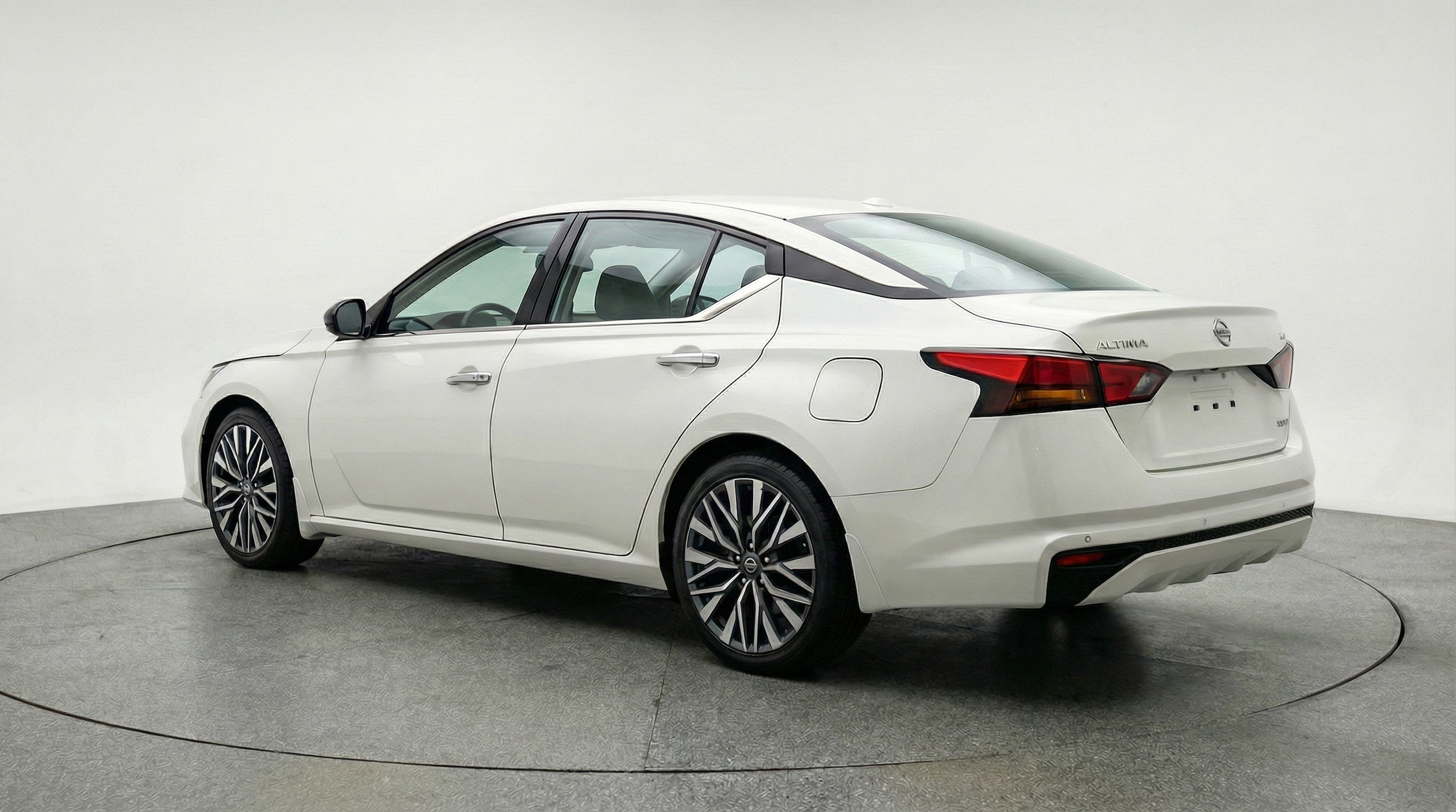 Thumbnail: 2025 Nissan Altima - 6