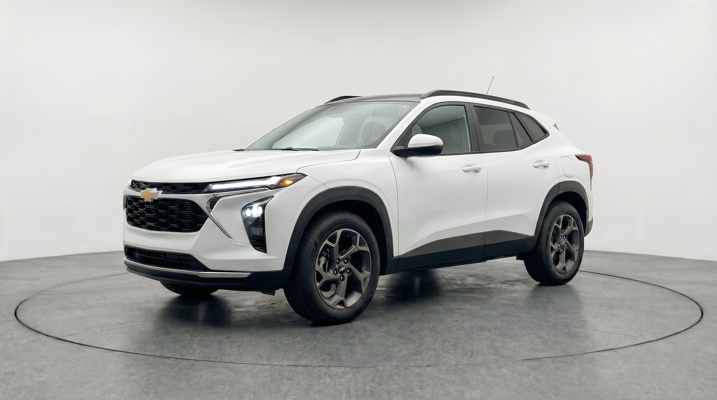 Thumbnail: 2025 Chevrolet Trax - 3