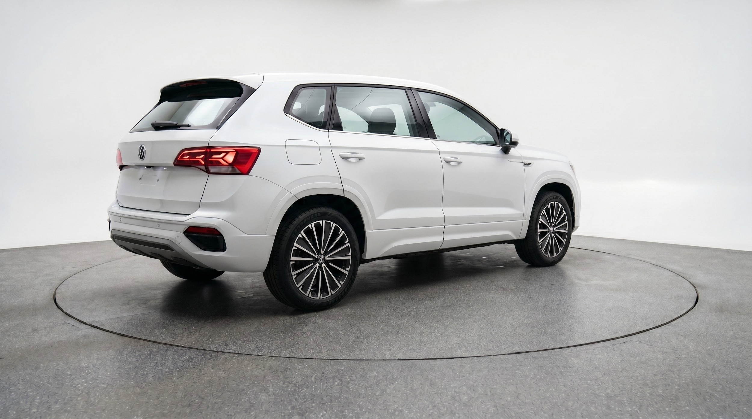 Thumbnail: 2025 Volkswagen Taos - 9