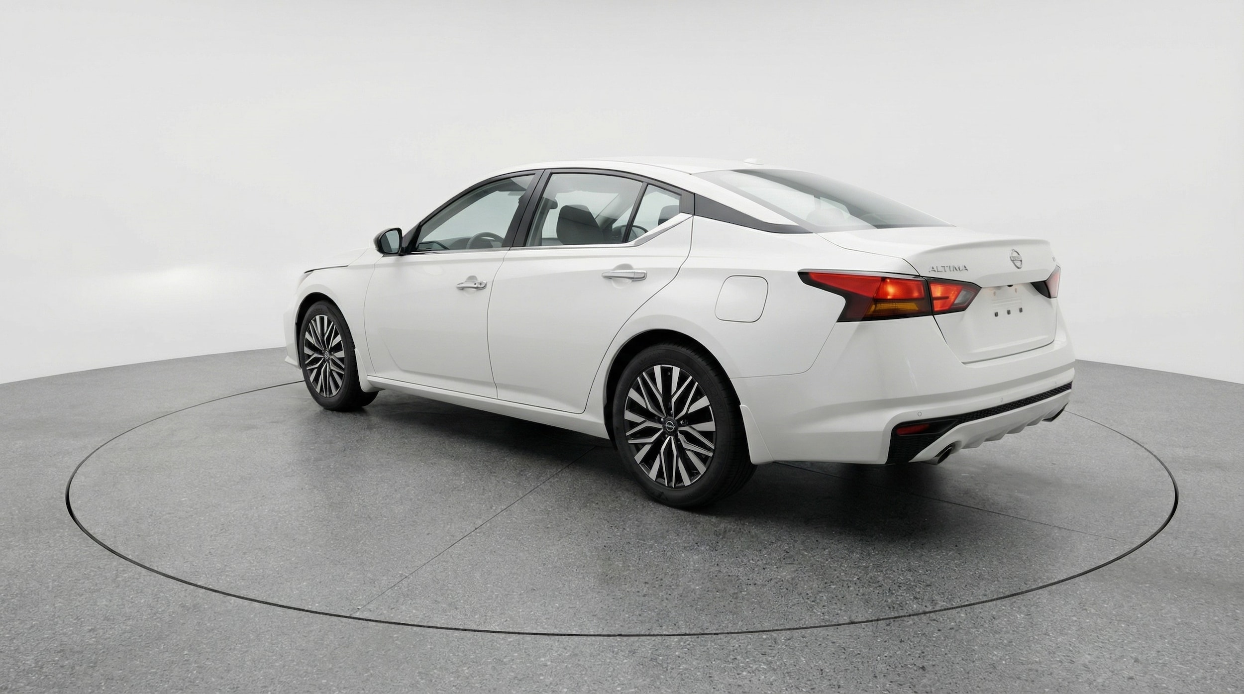 Thumbnail: 2025 Nissan Altima - 5