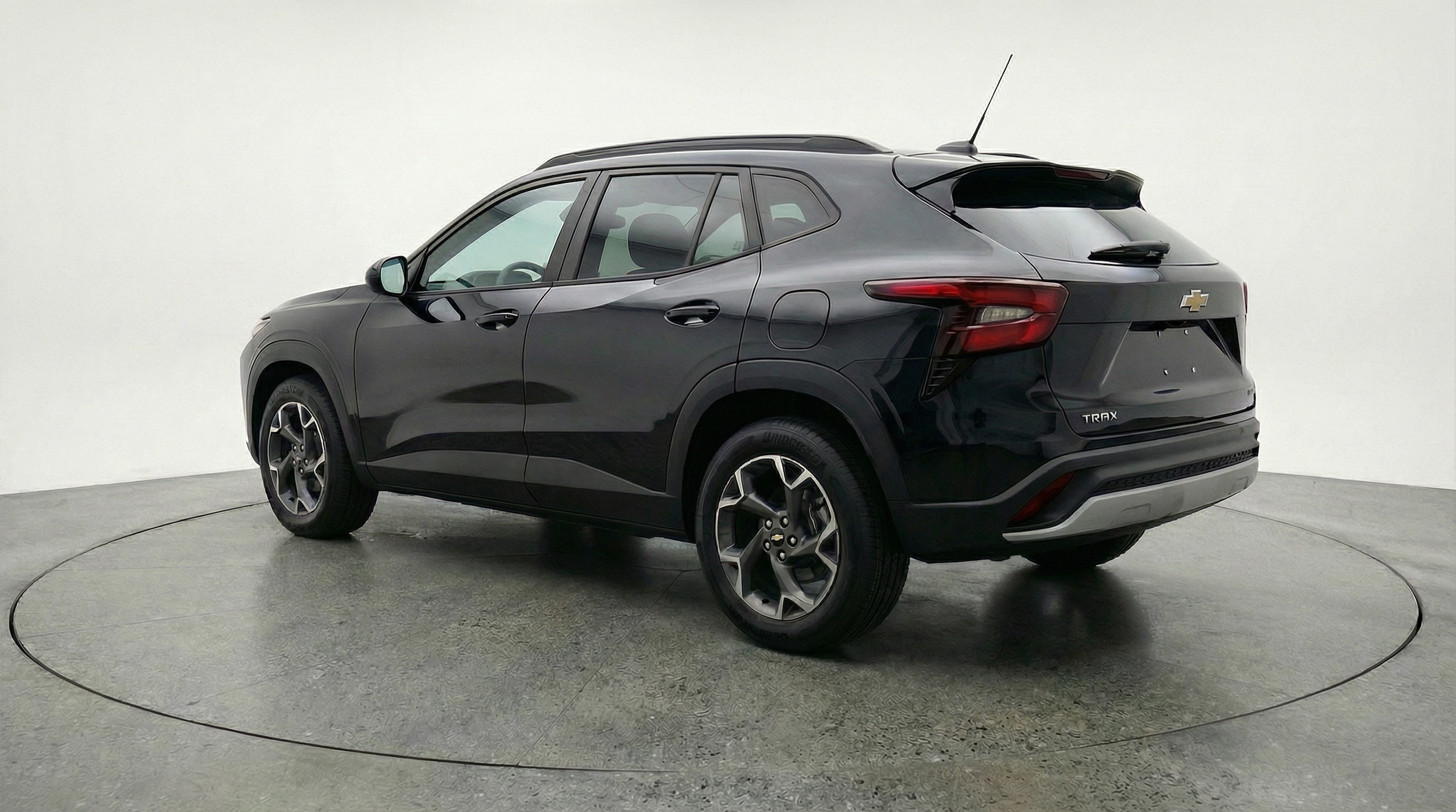 Thumbnail: 2025 Chevrolet Trax - 5