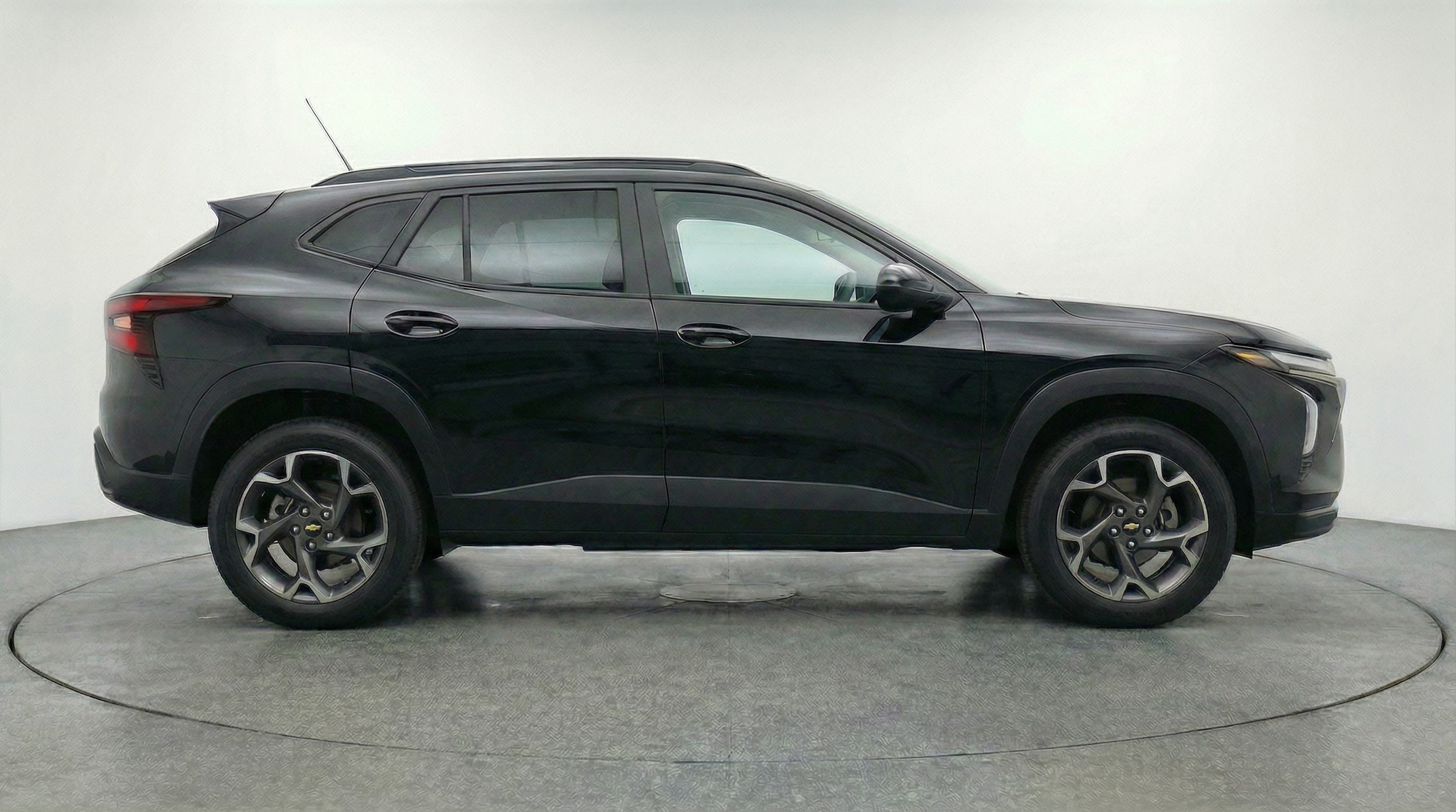 Thumbnail: 2025 Chevrolet Trax - 4