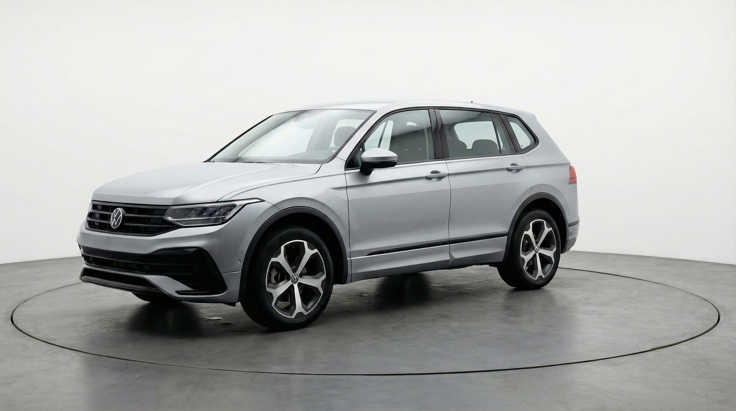 Thumbnail: 2026 Volkswagen Tiguan - 3