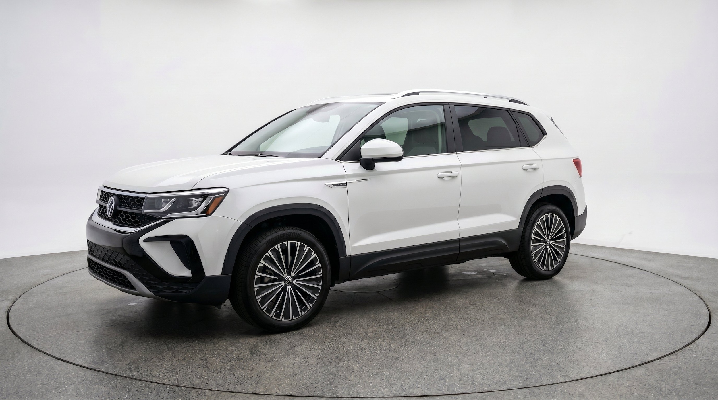 Thumbnail: 2026 Volkswagen Taos - 3