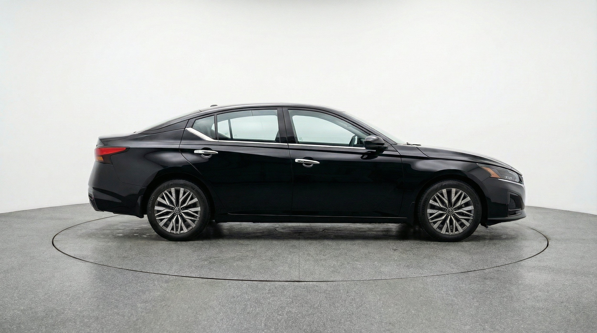 Thumbnail: 2025 Nissan Altima - 10