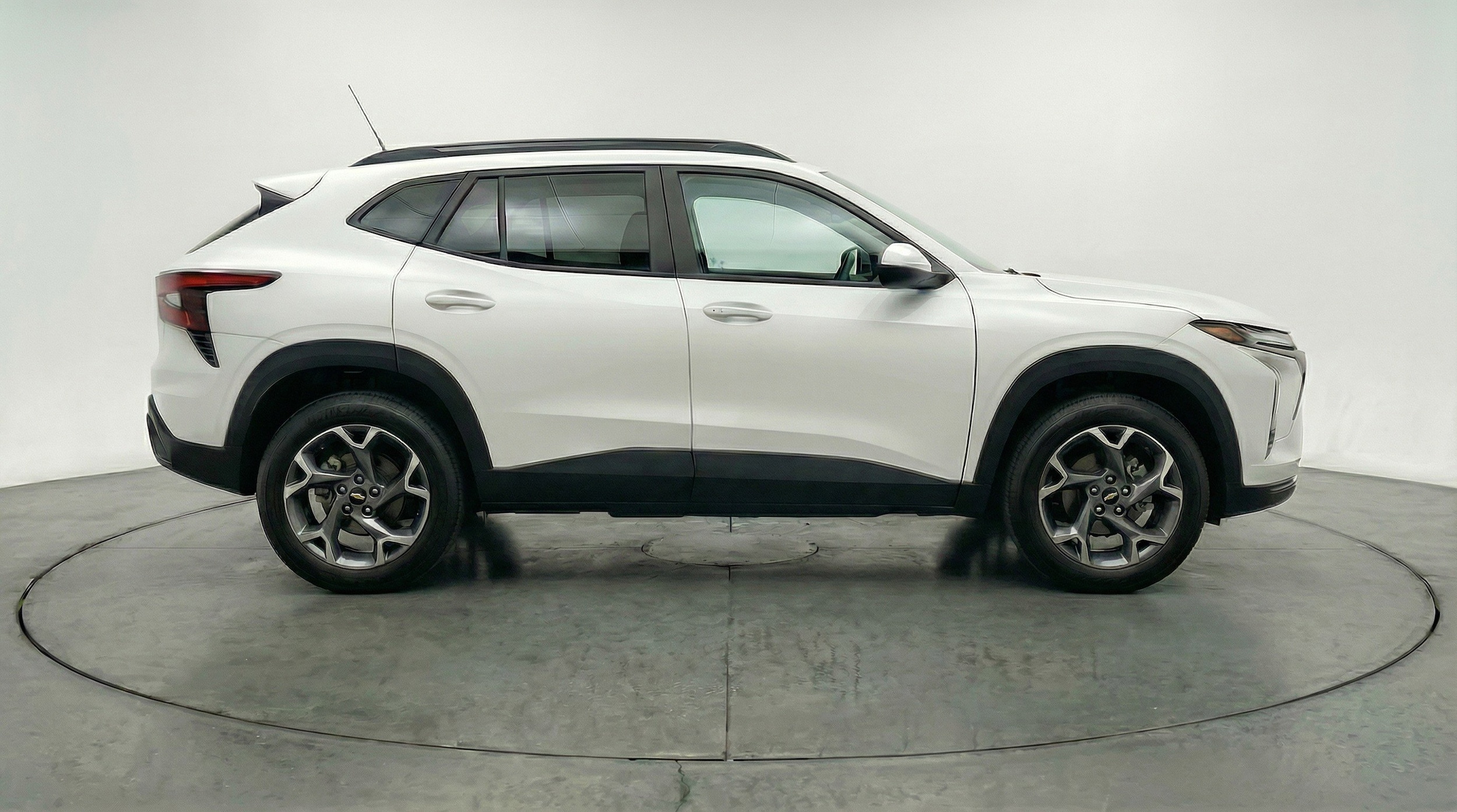 Thumbnail: 2025 Chevrolet Trax - 11