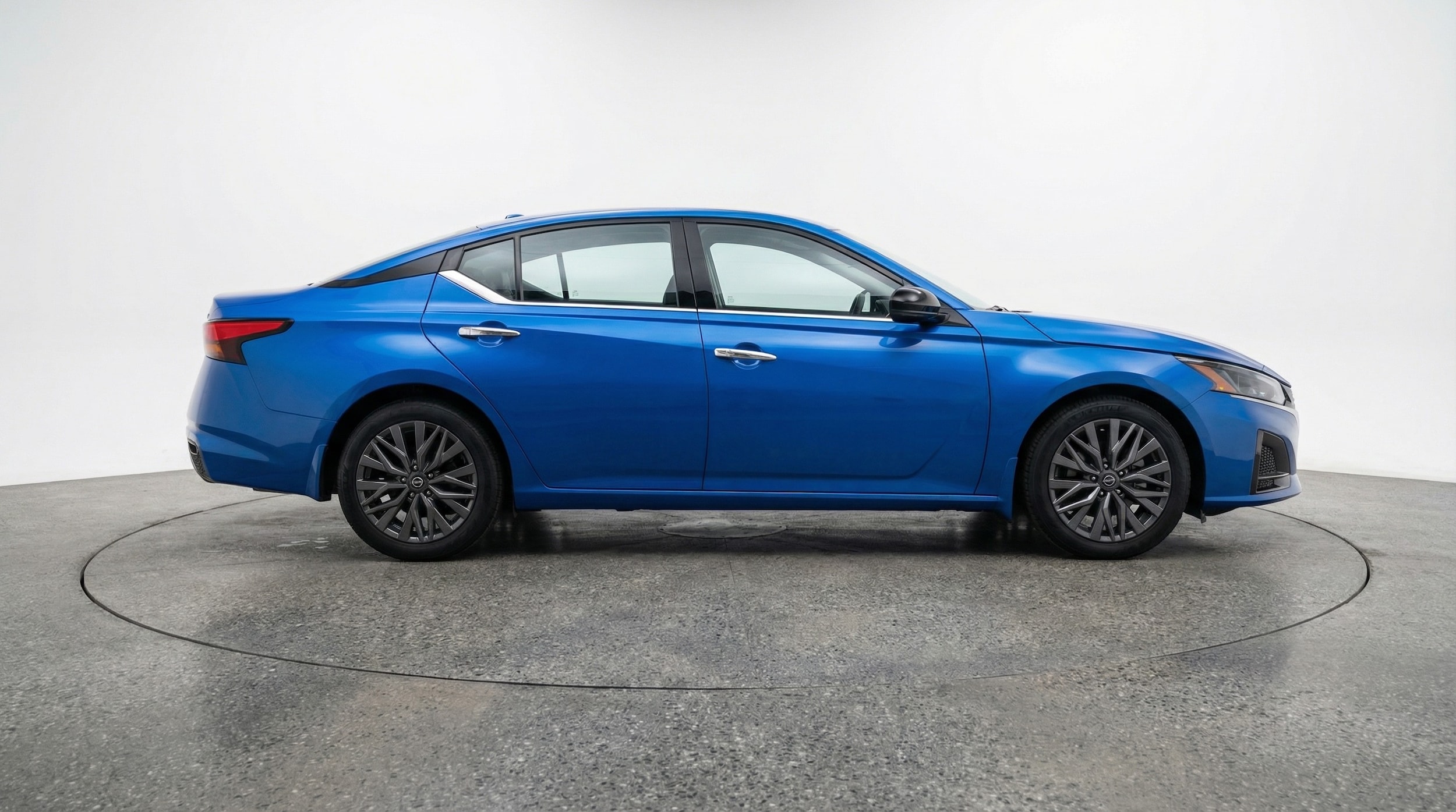 Thumbnail: 2025 Nissan Altima - 8