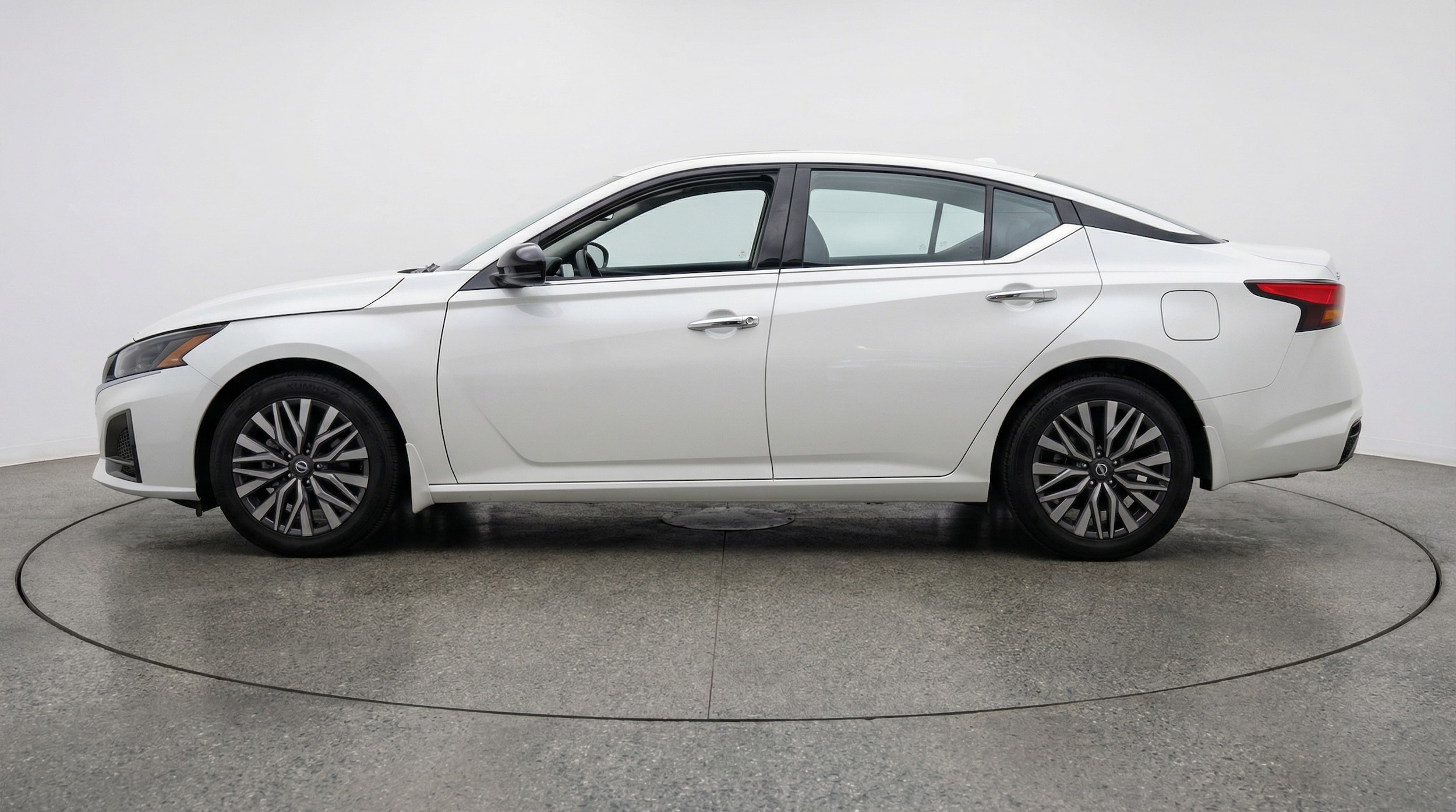 Thumbnail: 2025 Nissan Altima - 4