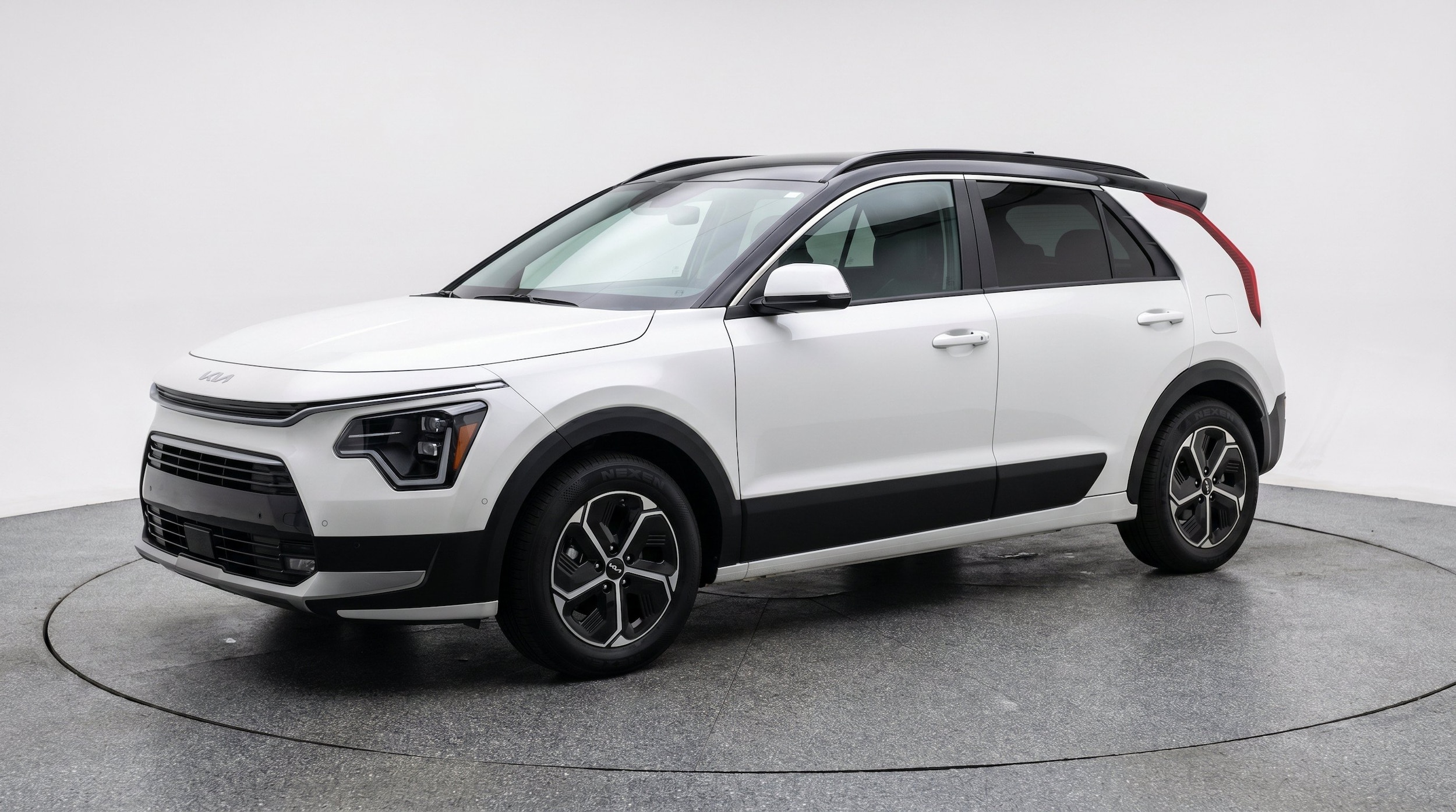 Thumbnail: 2026 Kia Niro - 3