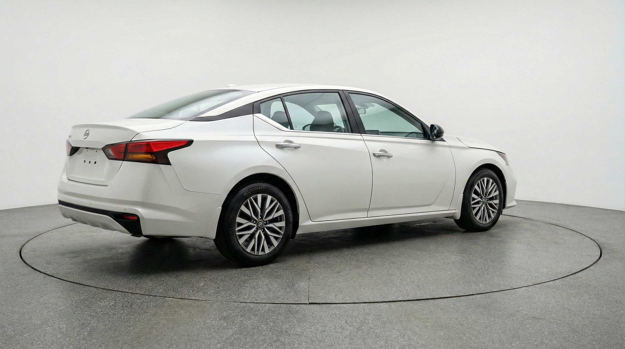 Thumbnail: 2025 Nissan Altima - 9