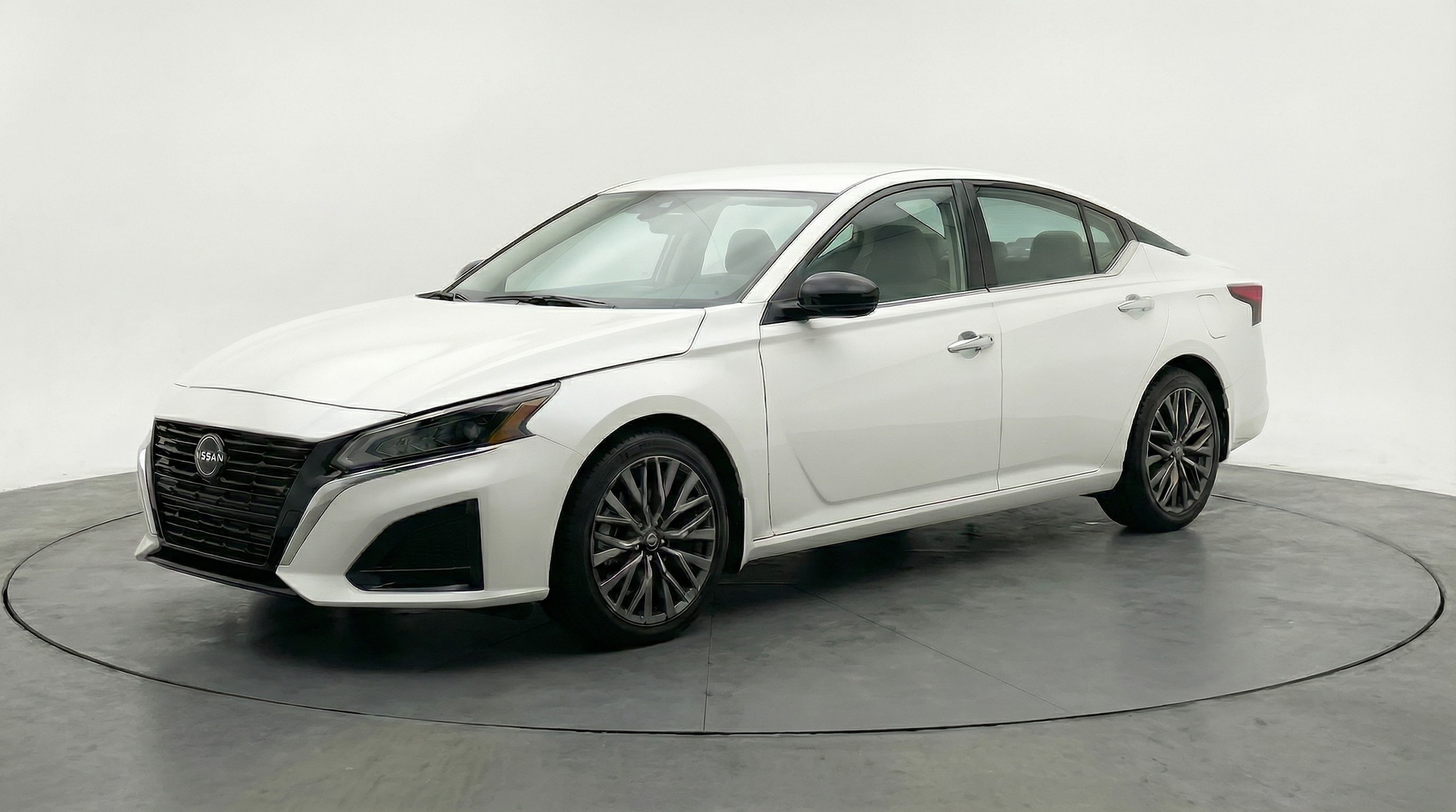 Thumbnail: 2025 Nissan Altima - 3