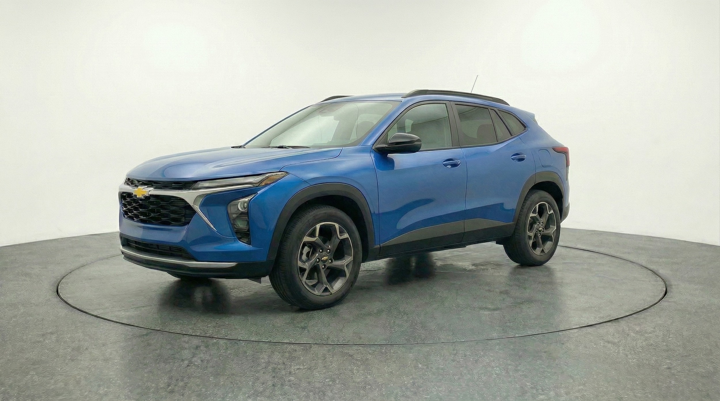 Thumbnail: 2025 Chevrolet Trax - 3