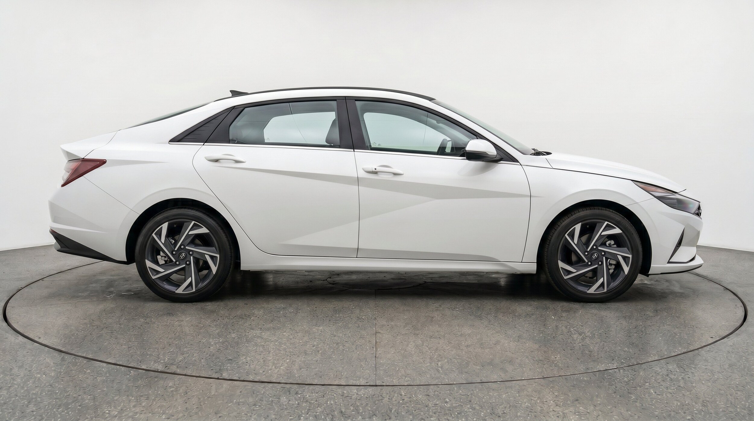 Thumbnail: 2025 Hyundai Elantra - 11