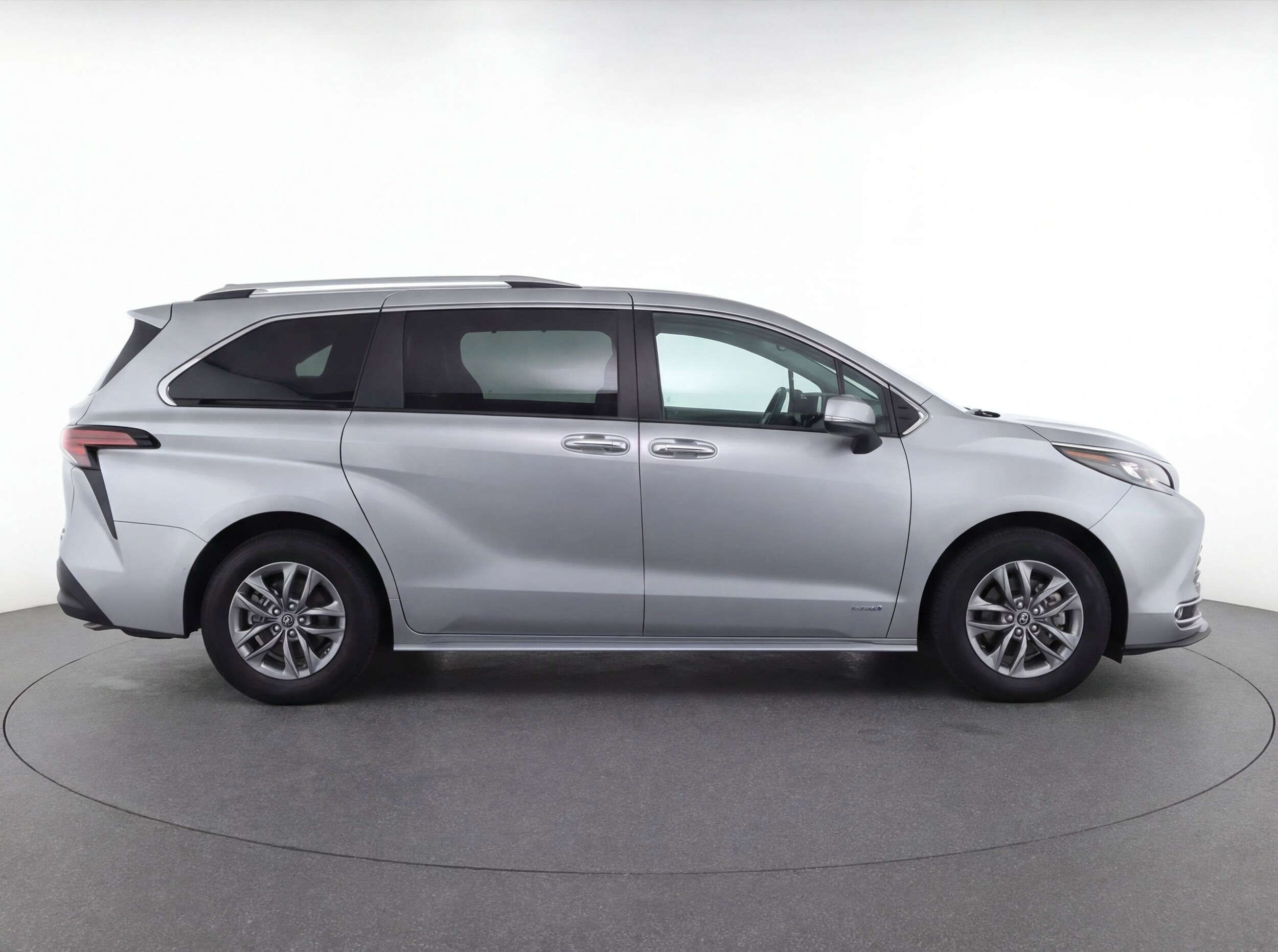 Thumbnail: 2024 Toyota Sienna - 11