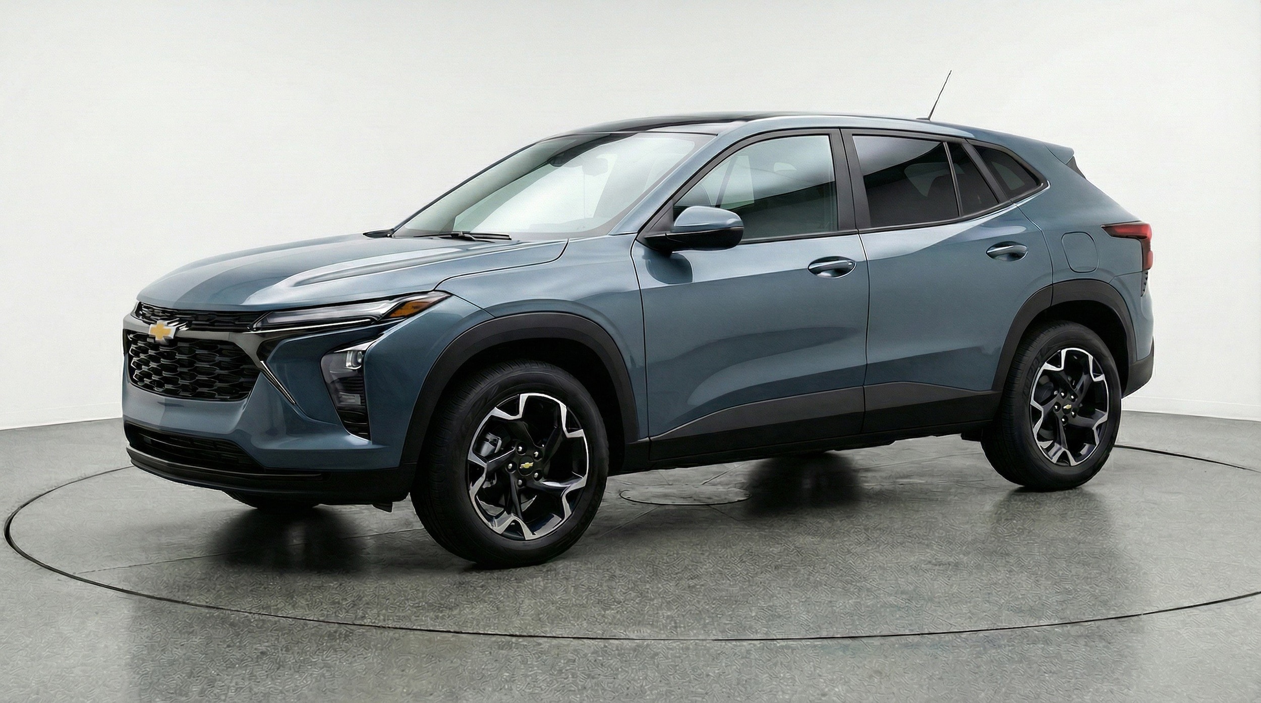 Thumbnail: 2025 Chevrolet Trax - 3