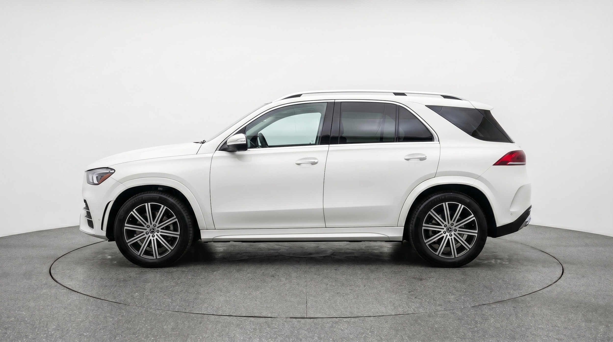 Thumbnail: 2026 Mercedes-Benz GLE - 5