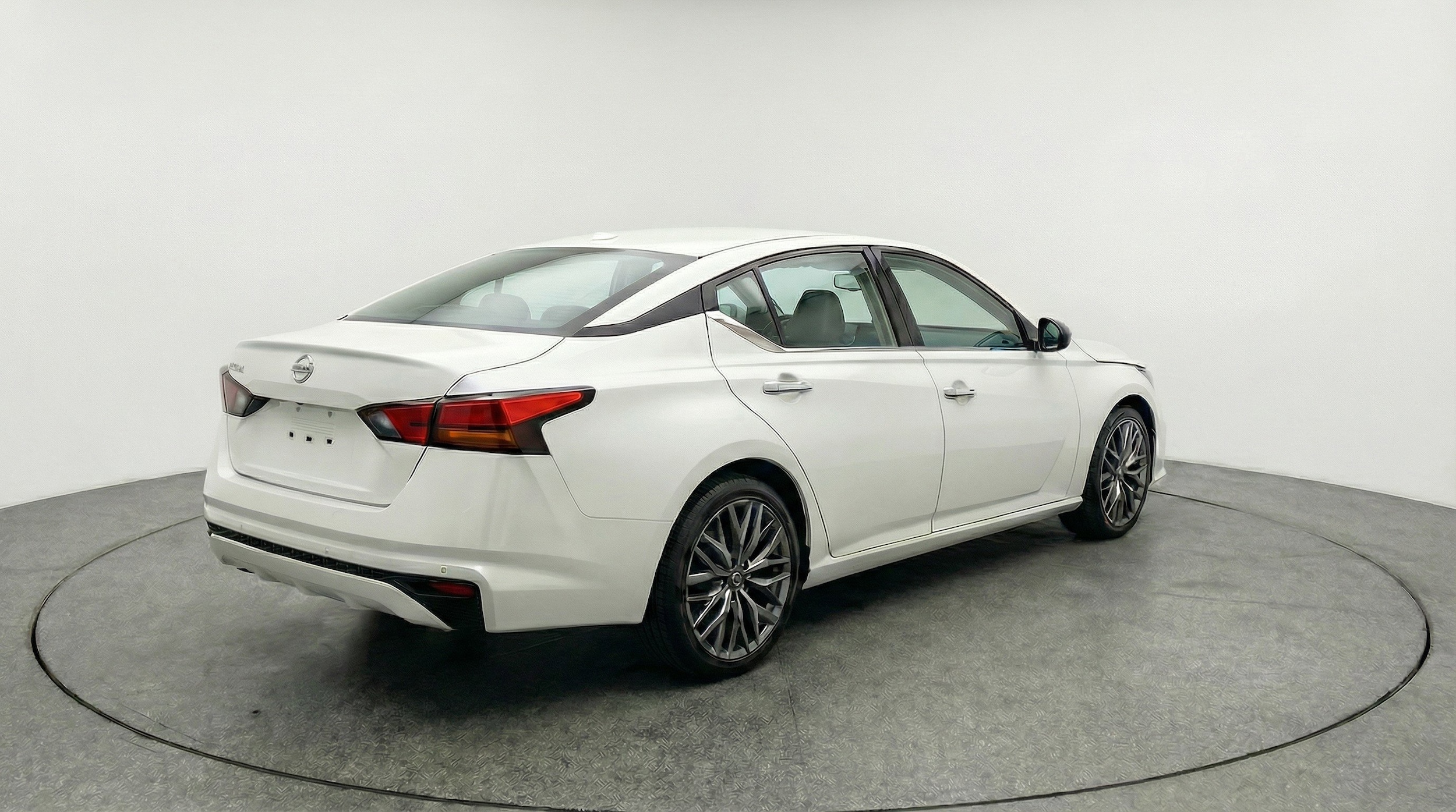 Thumbnail: 2025 Nissan Altima - 9