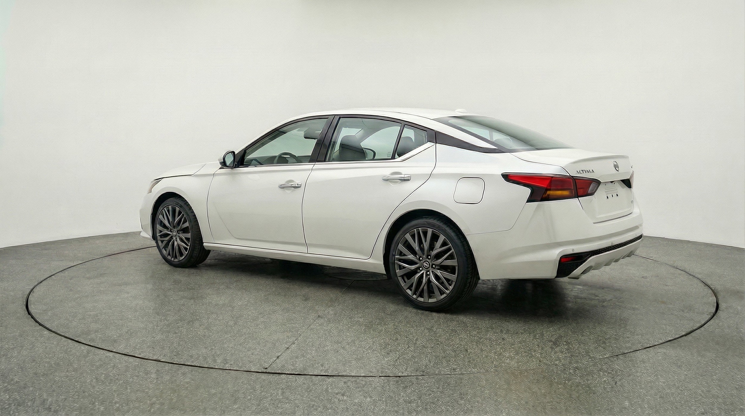 Thumbnail: 2025 Nissan Altima - 6