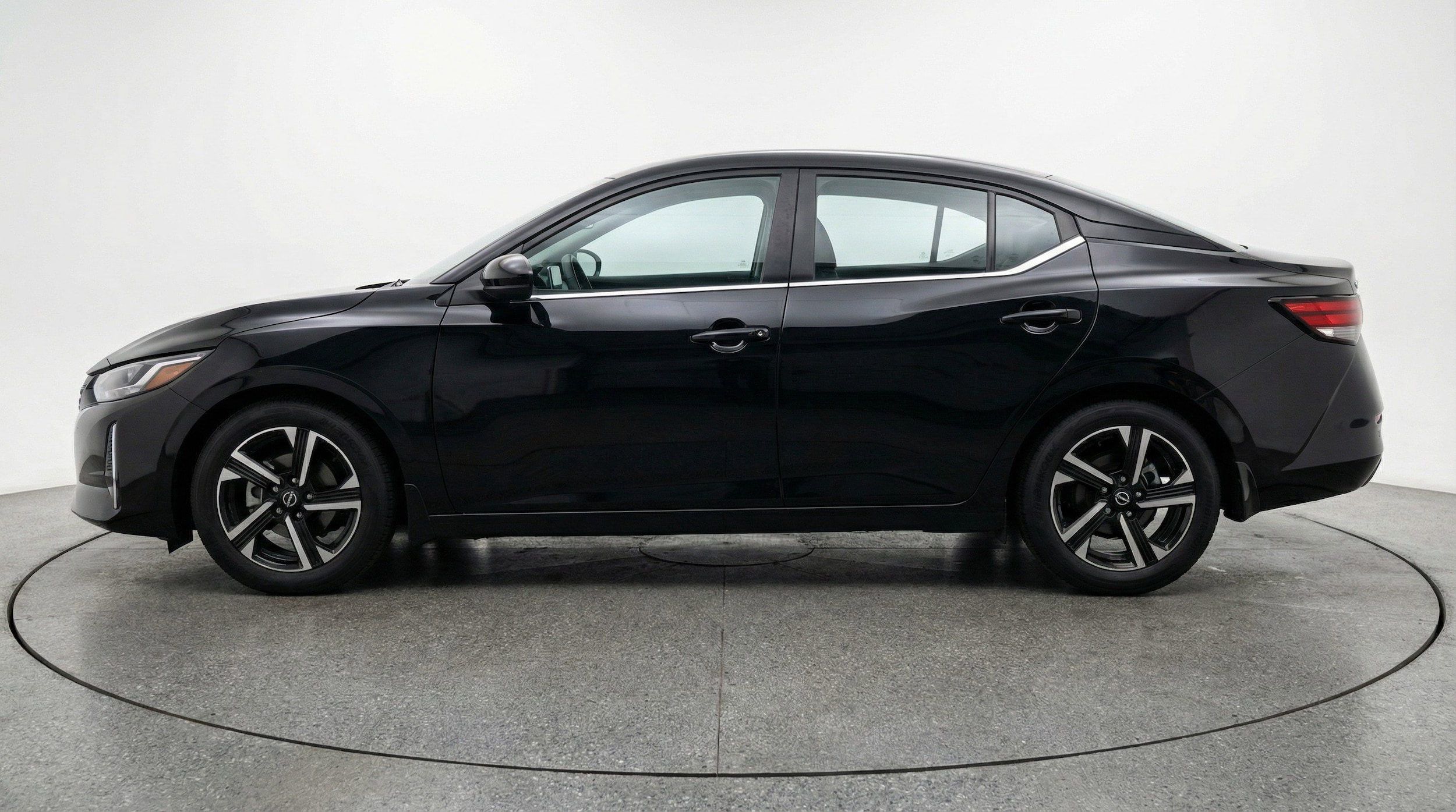 Thumbnail: 2025 Nissan Sentra - 5