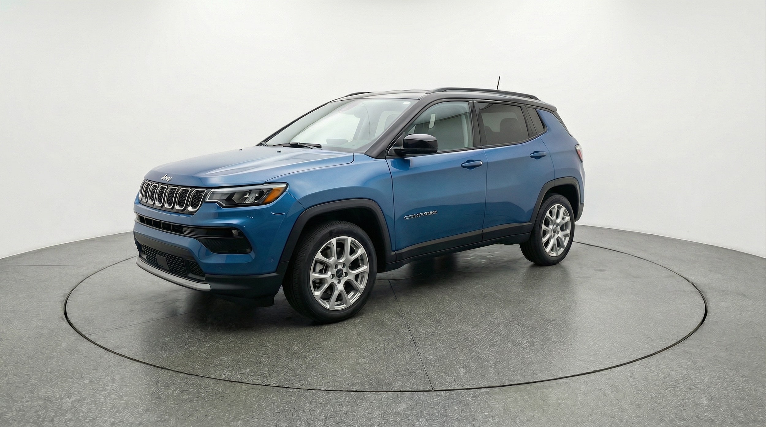 Thumbnail: 2025 Jeep Compass - 3