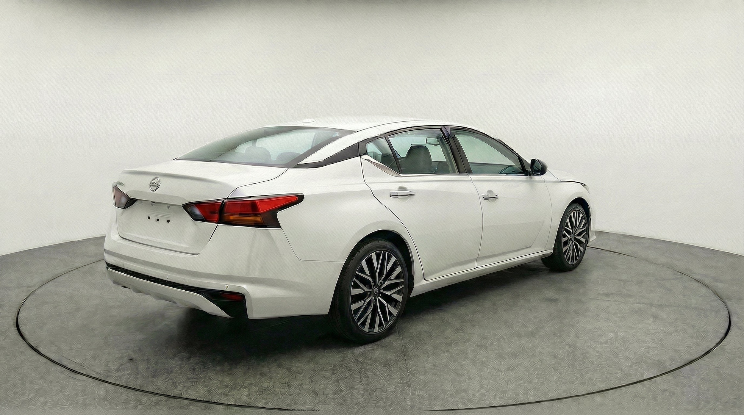 Thumbnail: 2025 Nissan Altima - 9
